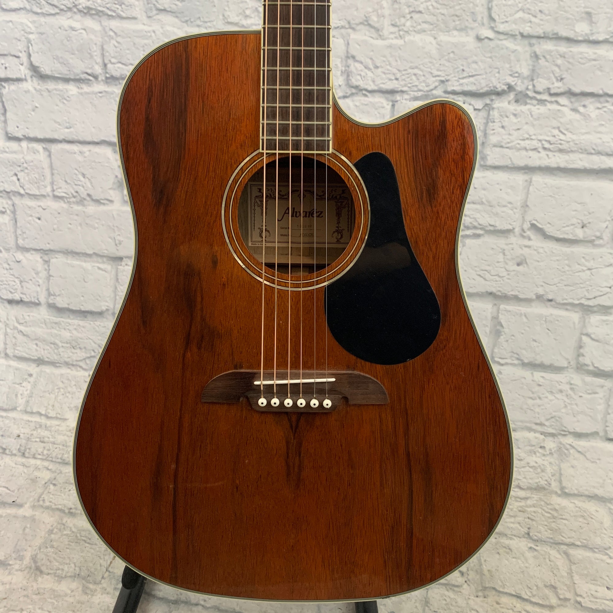 Alvarez koa deals acoustic guitar