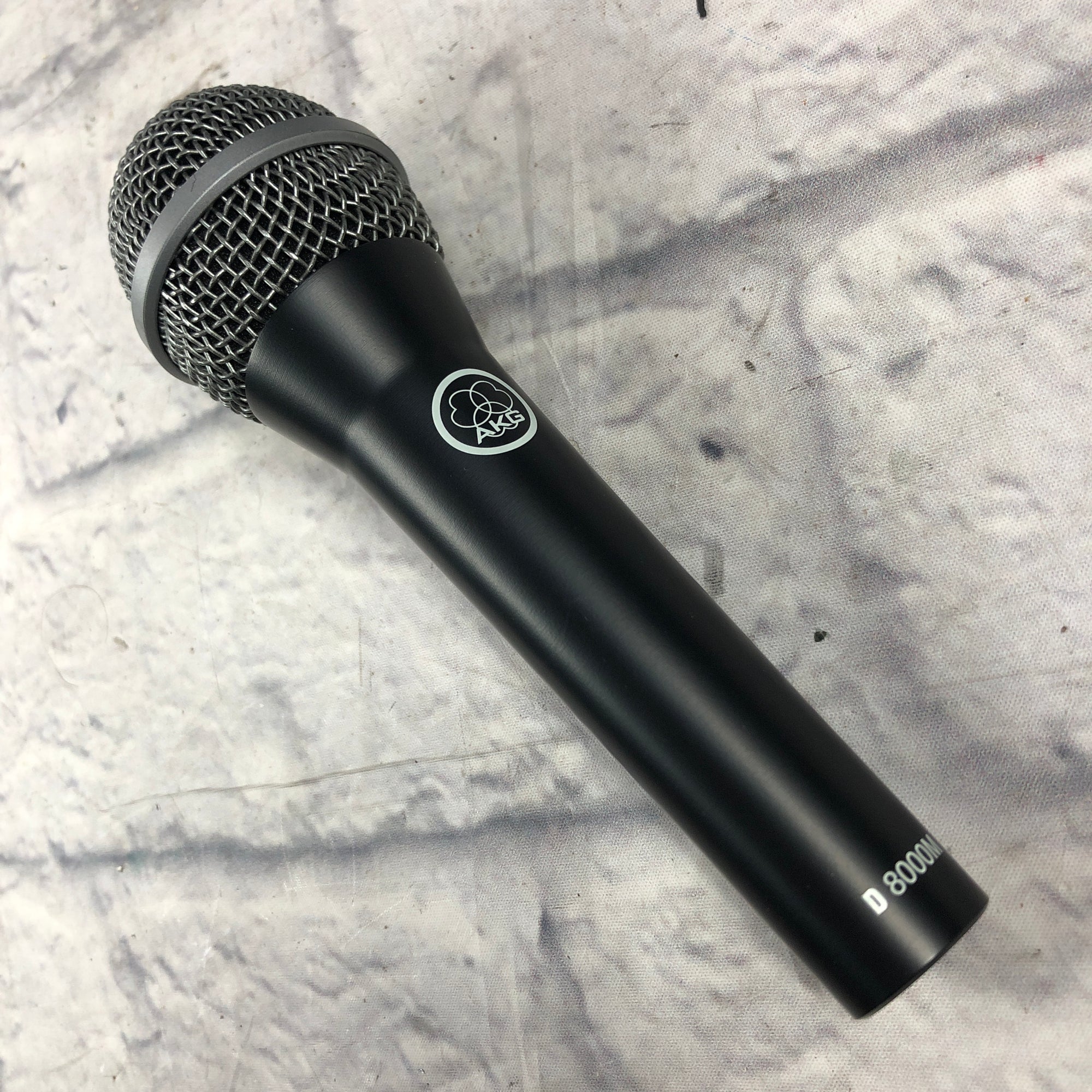 AKG D 8000M Microphone