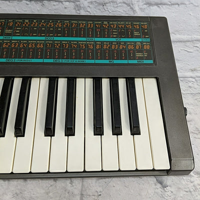 Korg Poly 800 Digital Synthesizer