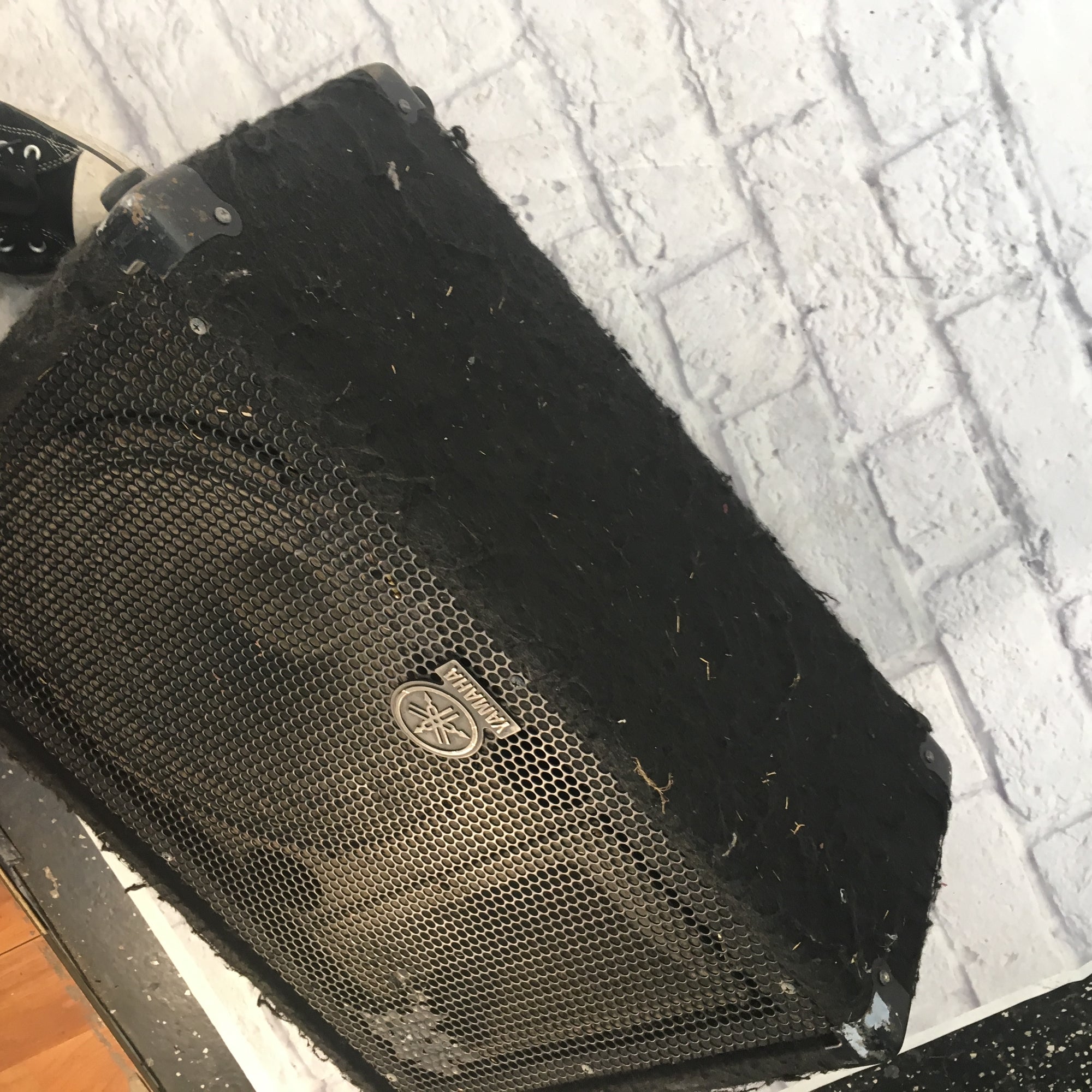 Yamaha BR12M 12in 300-600w 2-Way Wedge Monitor Speaker