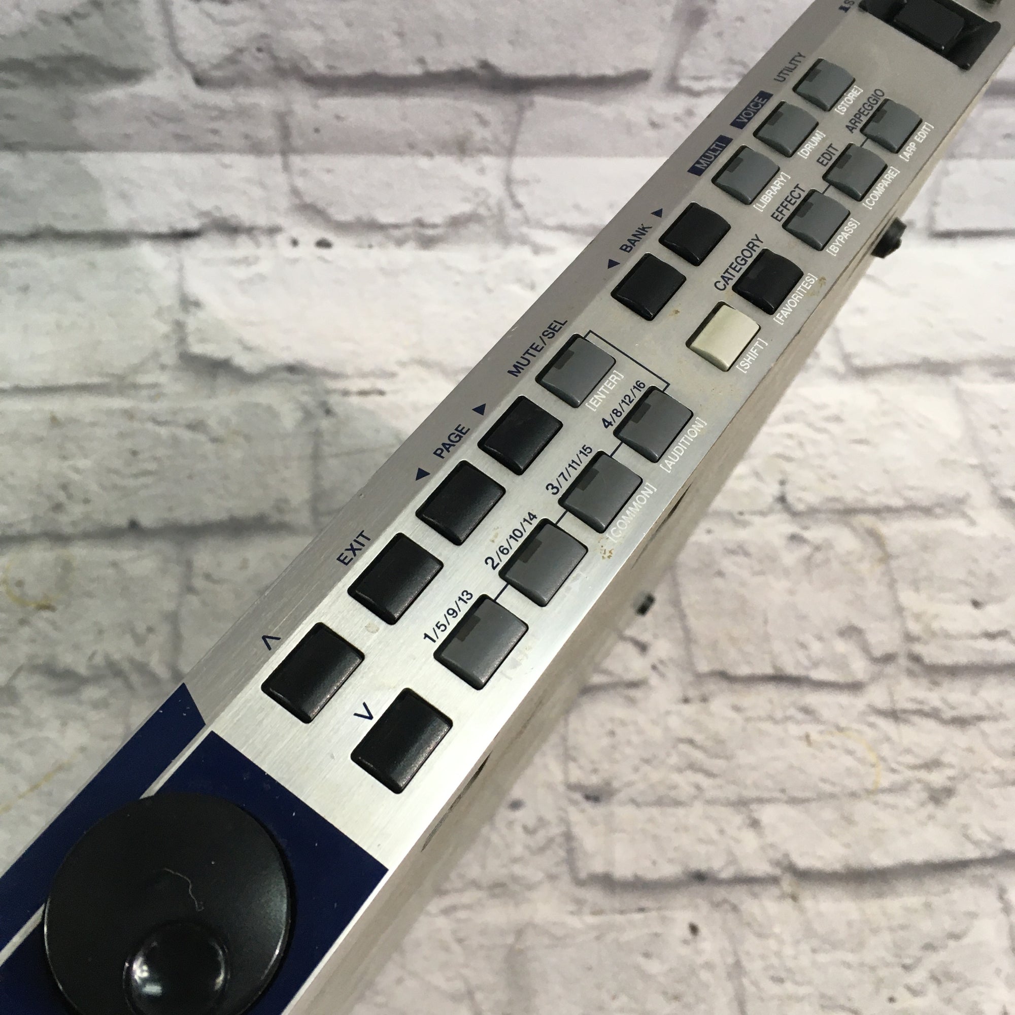 Yamaha Motif Rack Synthesizer with Power Supply