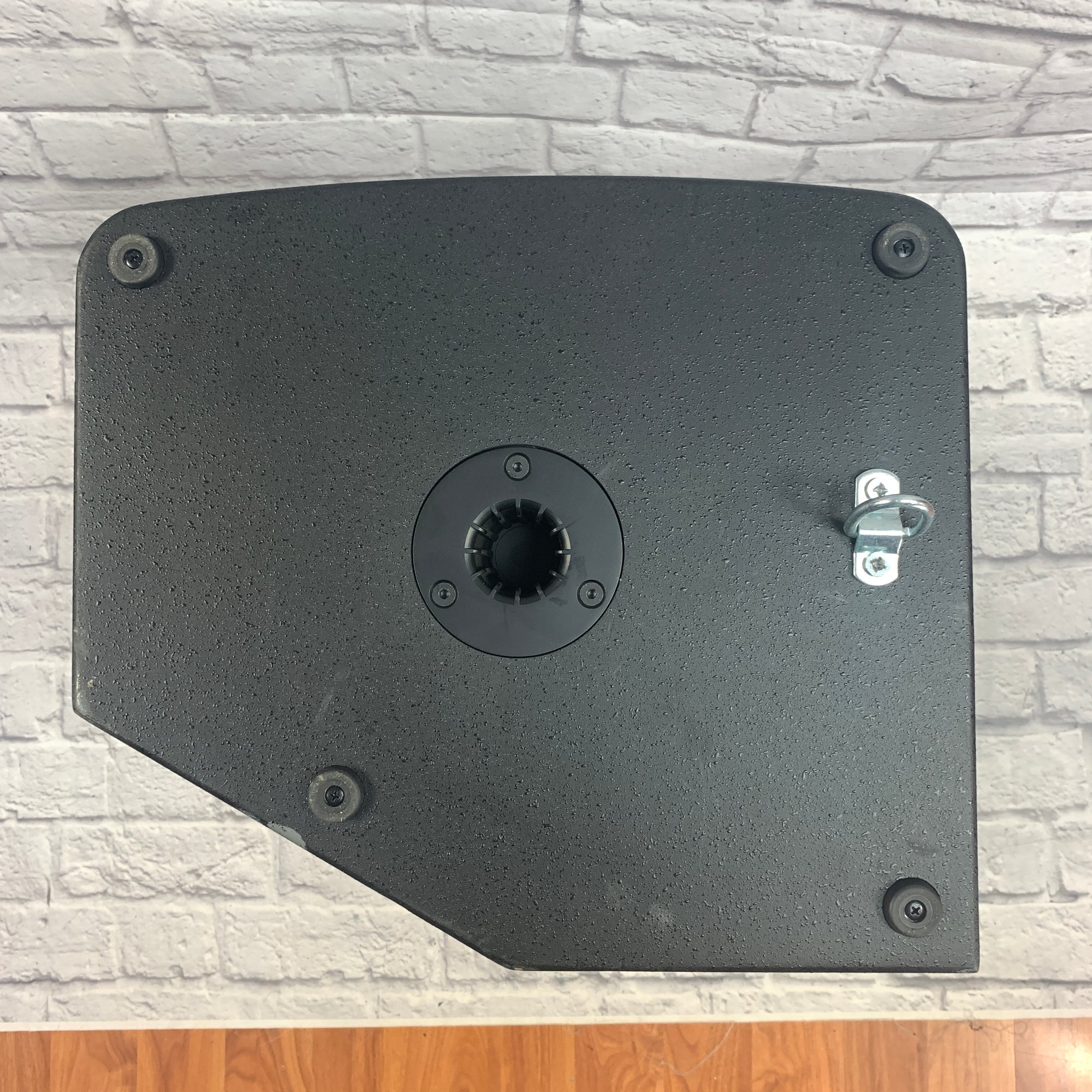 Electro-Voice ELX115 15 Powered Speaker