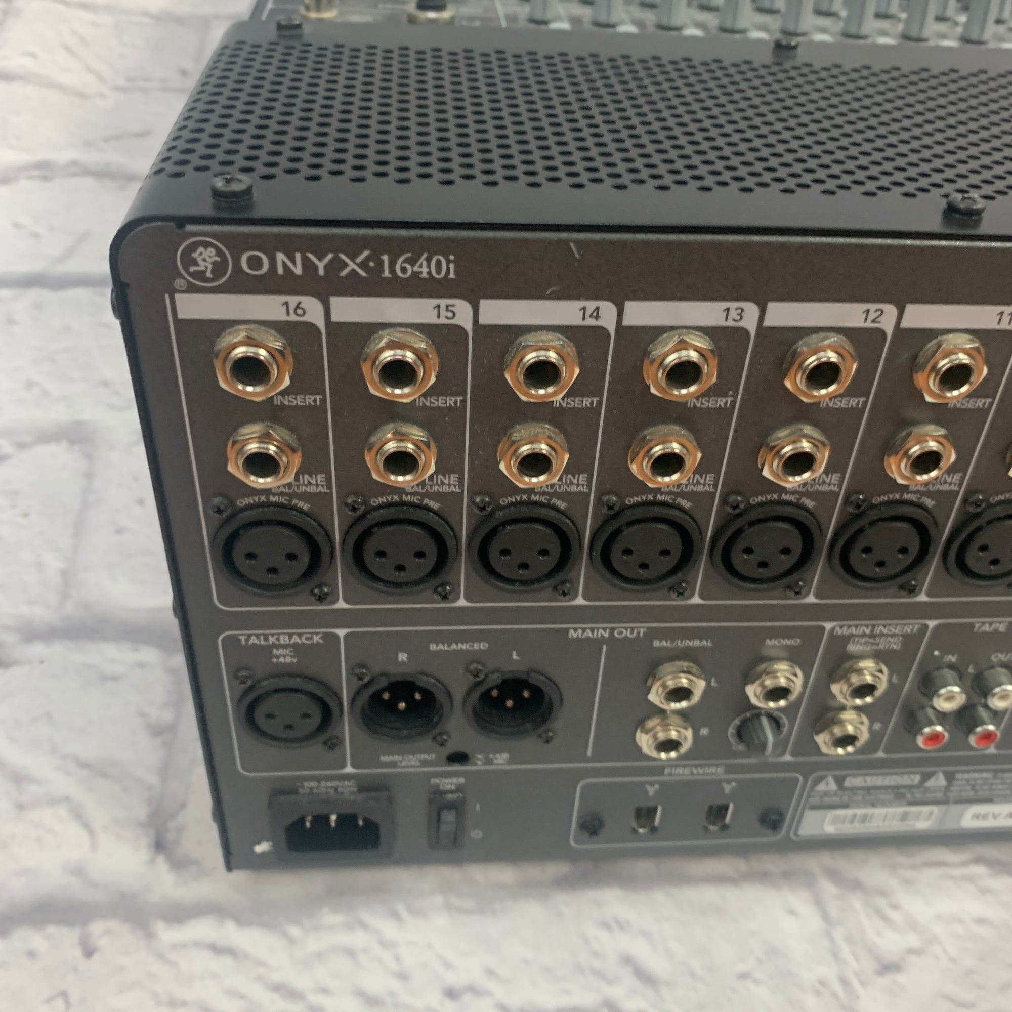 Mackie Onyx 1640i 16 Channel Mixer with Firewire - Evolution Music