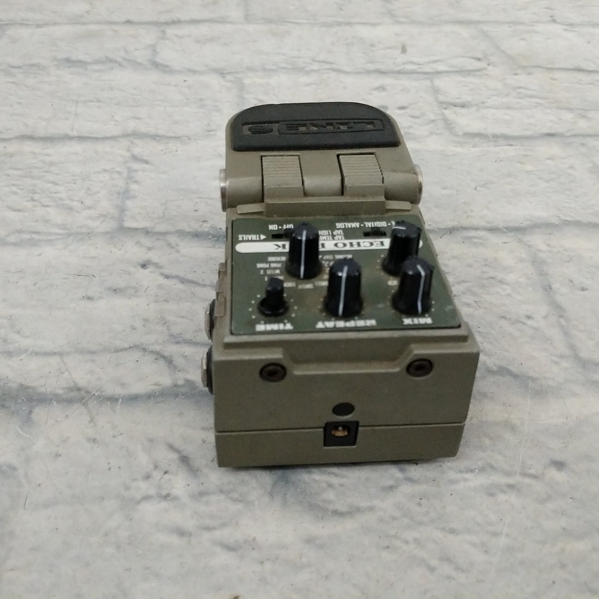 Line 6 Echo Park Delay Pedal
