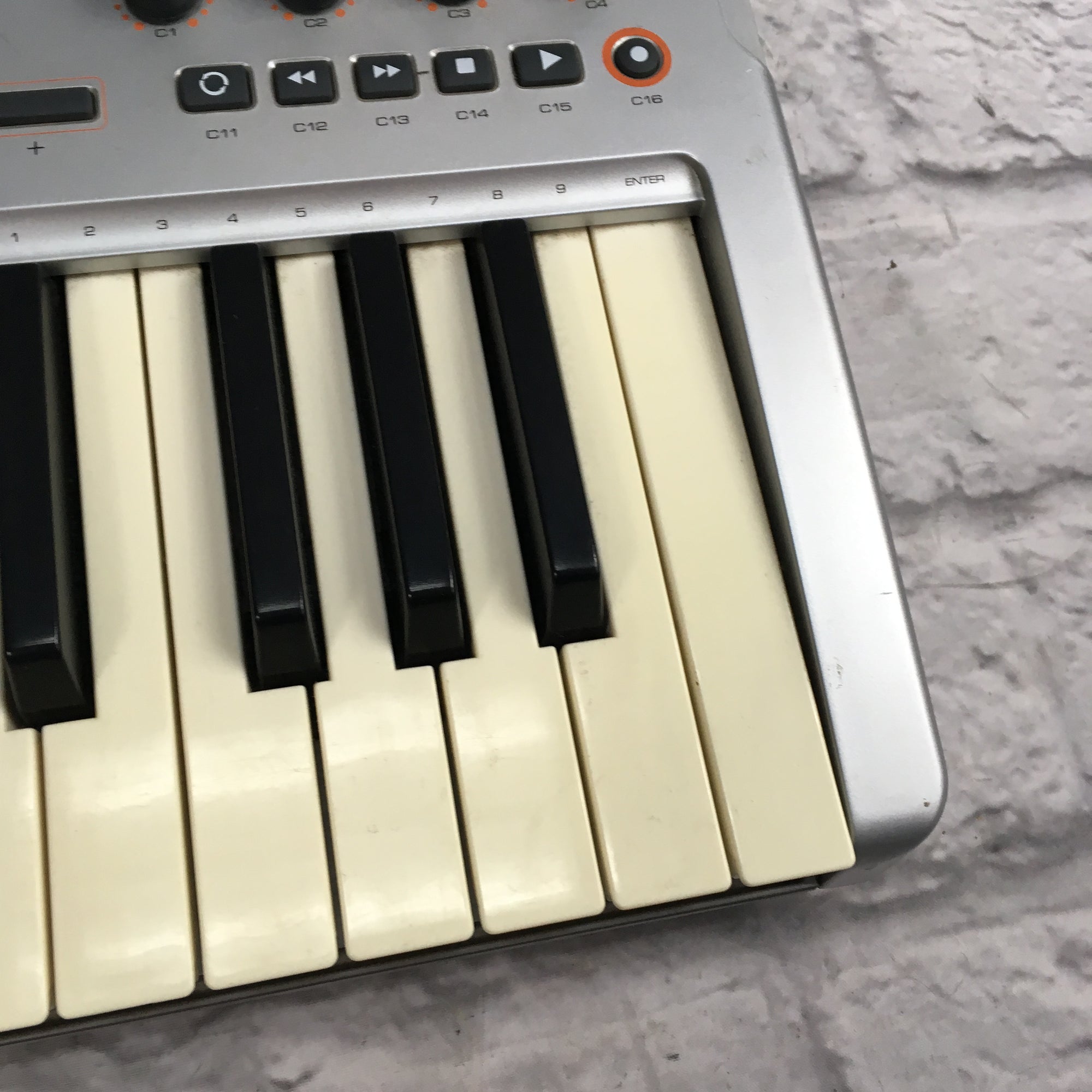 M-Audio Oxygen V2 Midi Controller
