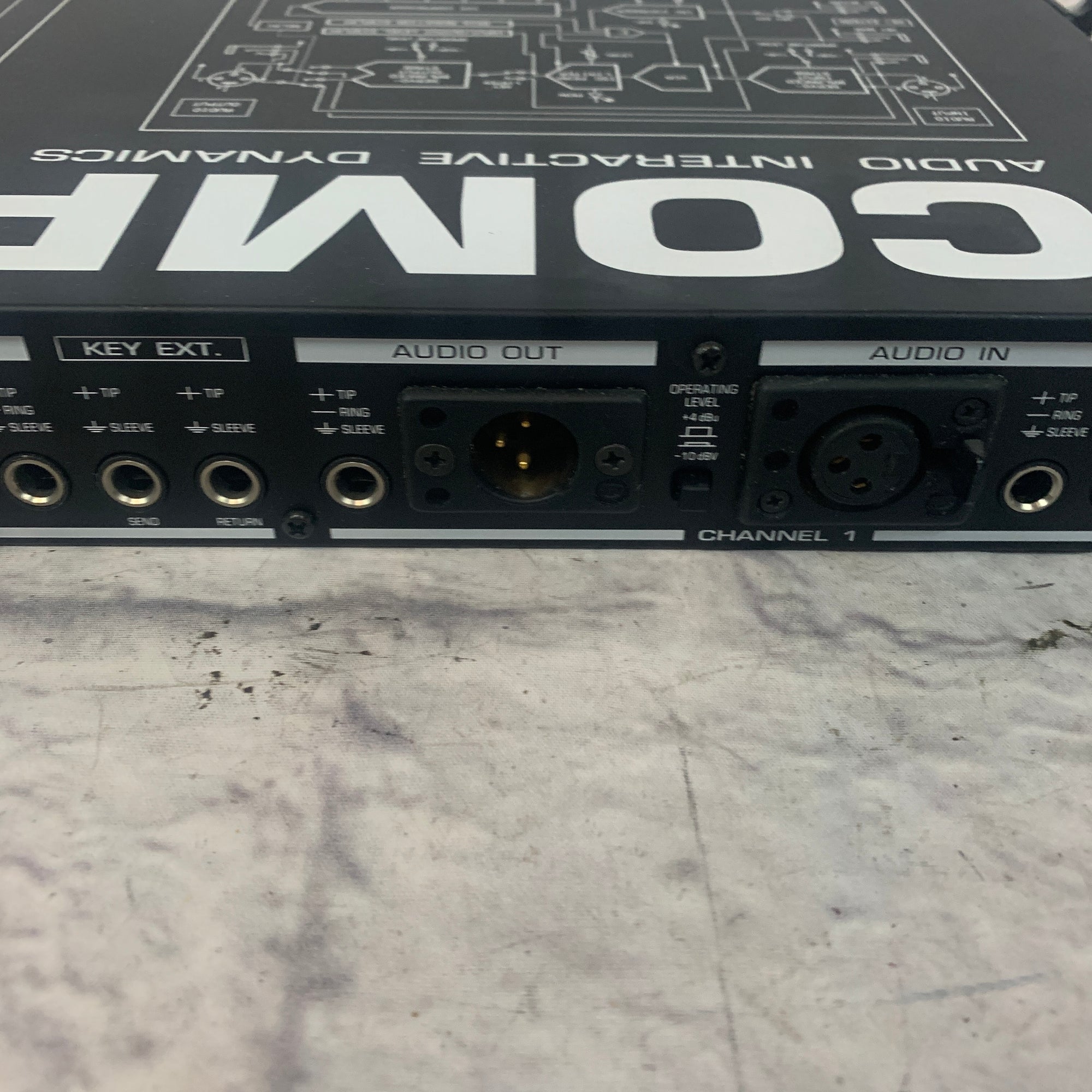 Behringer Composer MDX 2100 Rack Unit