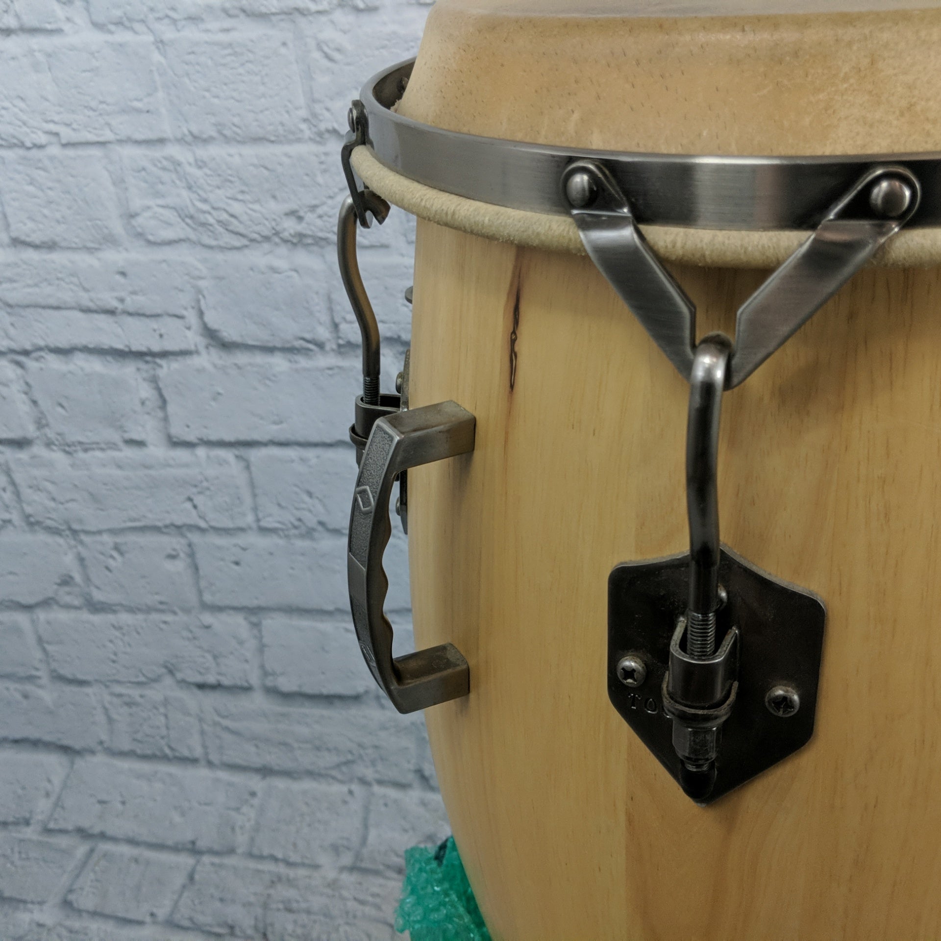 Toca Conga Natural Finish With Stand and Case