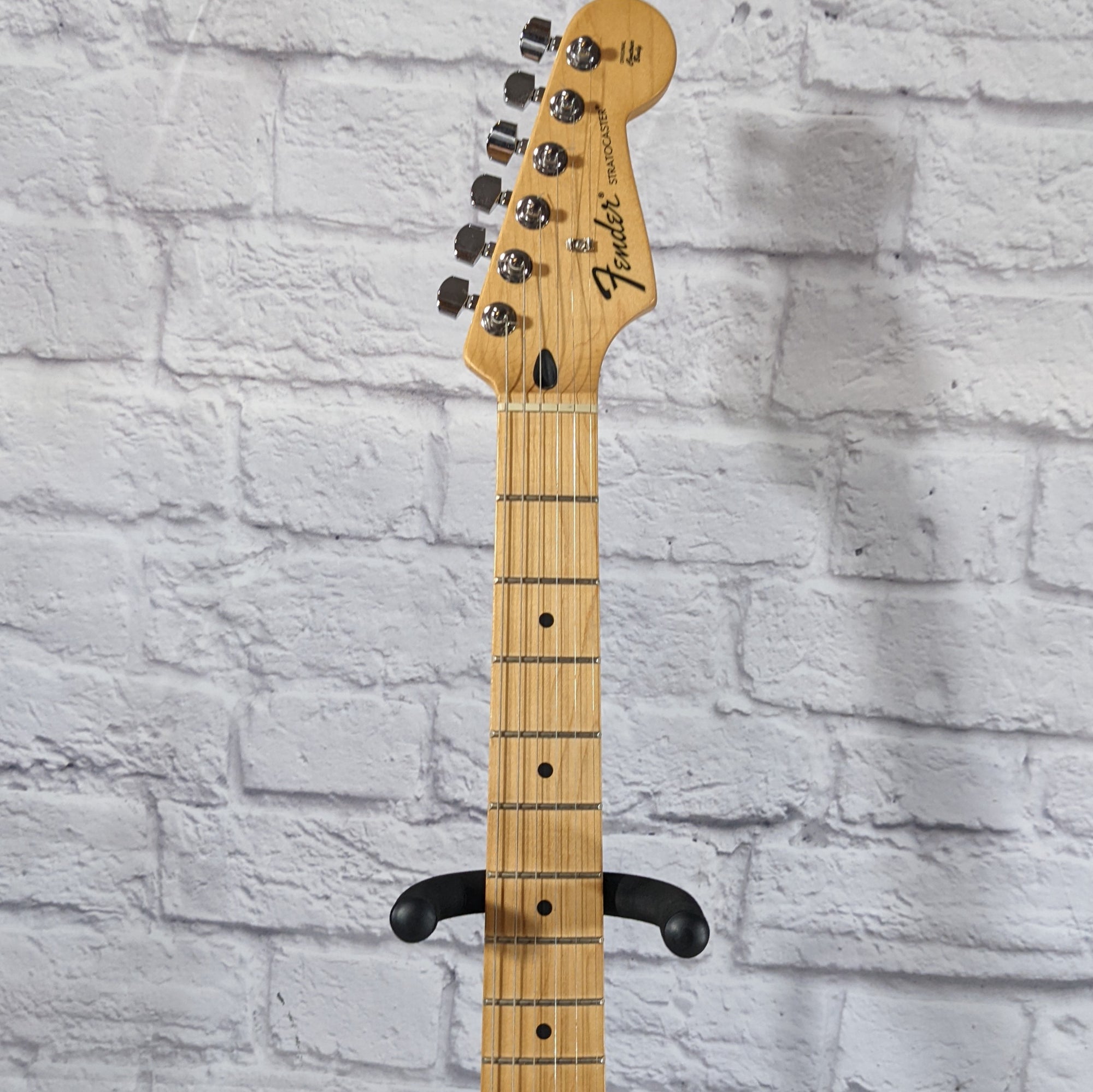Fender MIM Standard Stratocaster 2009 with case
