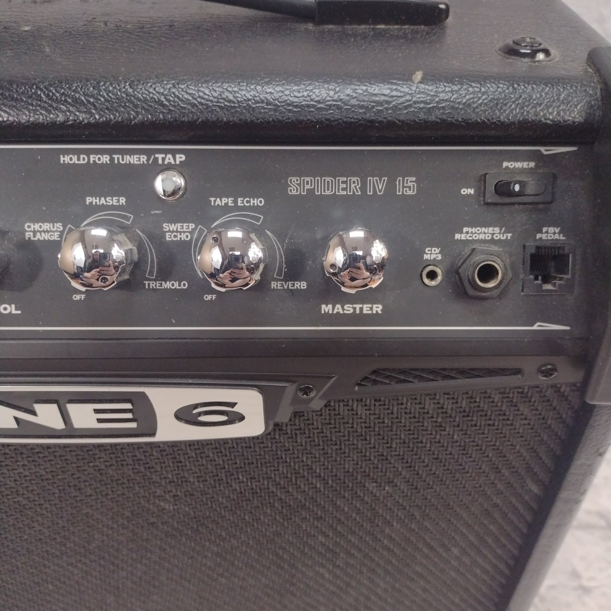 Line 6 Spider IV 15 Watt Practice Guitar Combo Amp