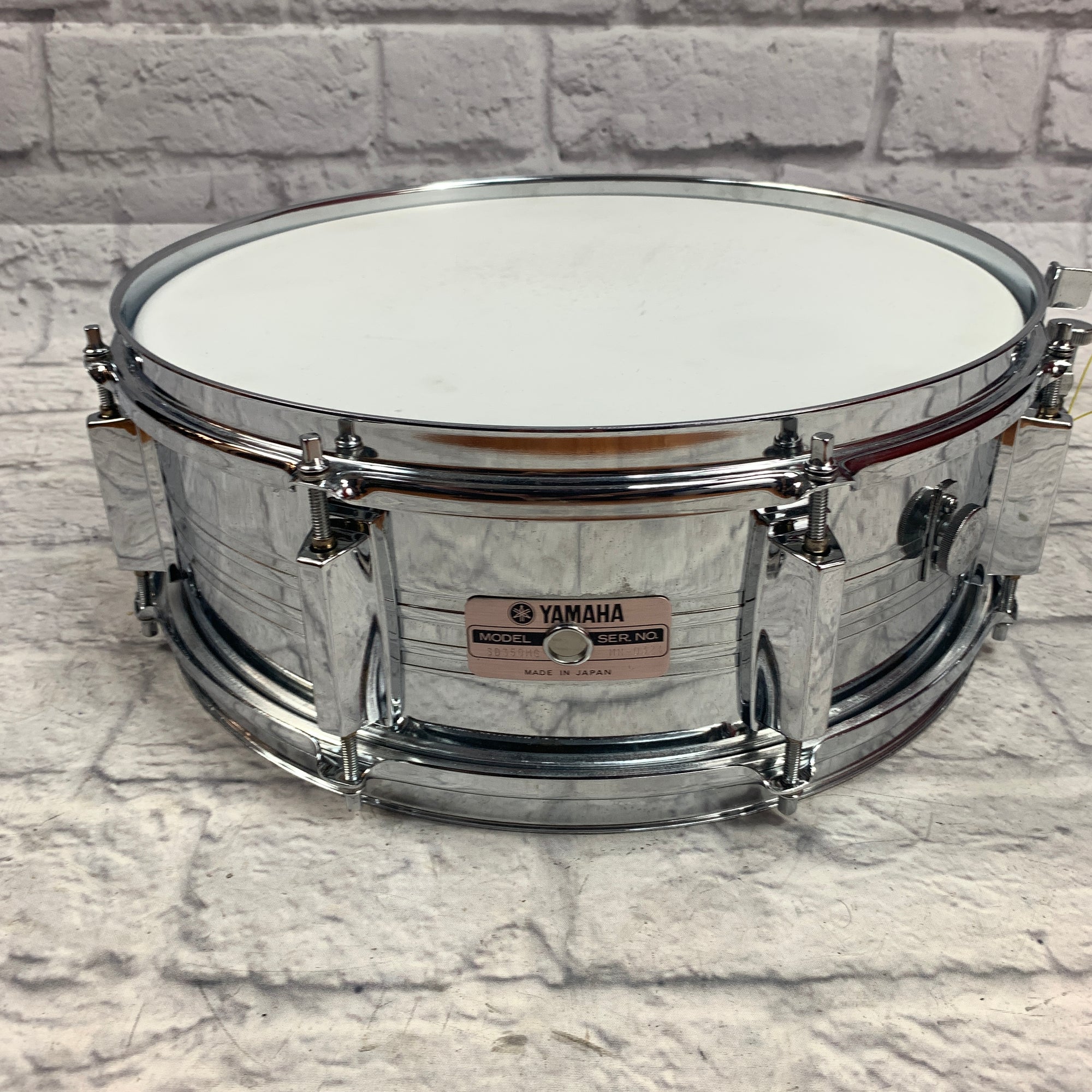 Yamaha SD350MG 14x5 8 Lug Snare