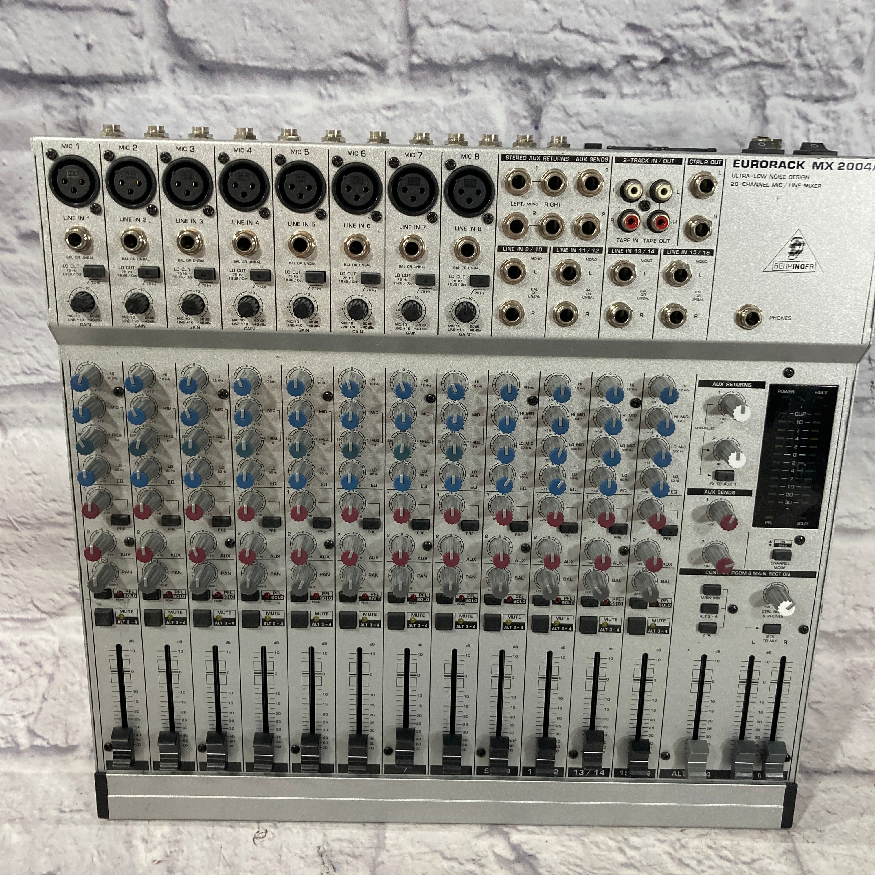 ⭕️安心保証 BEHRINGER ベリンガー　MX2004A 02252 BEHRINGER ベリンガー/アナログミキサー/EURORACK/MX2004A