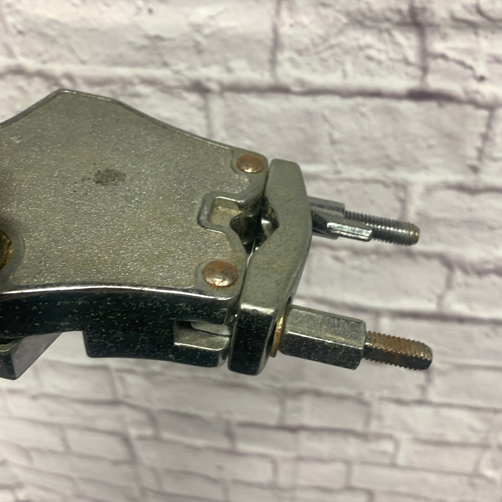 Unknown Ball and L Rod Tom Mount