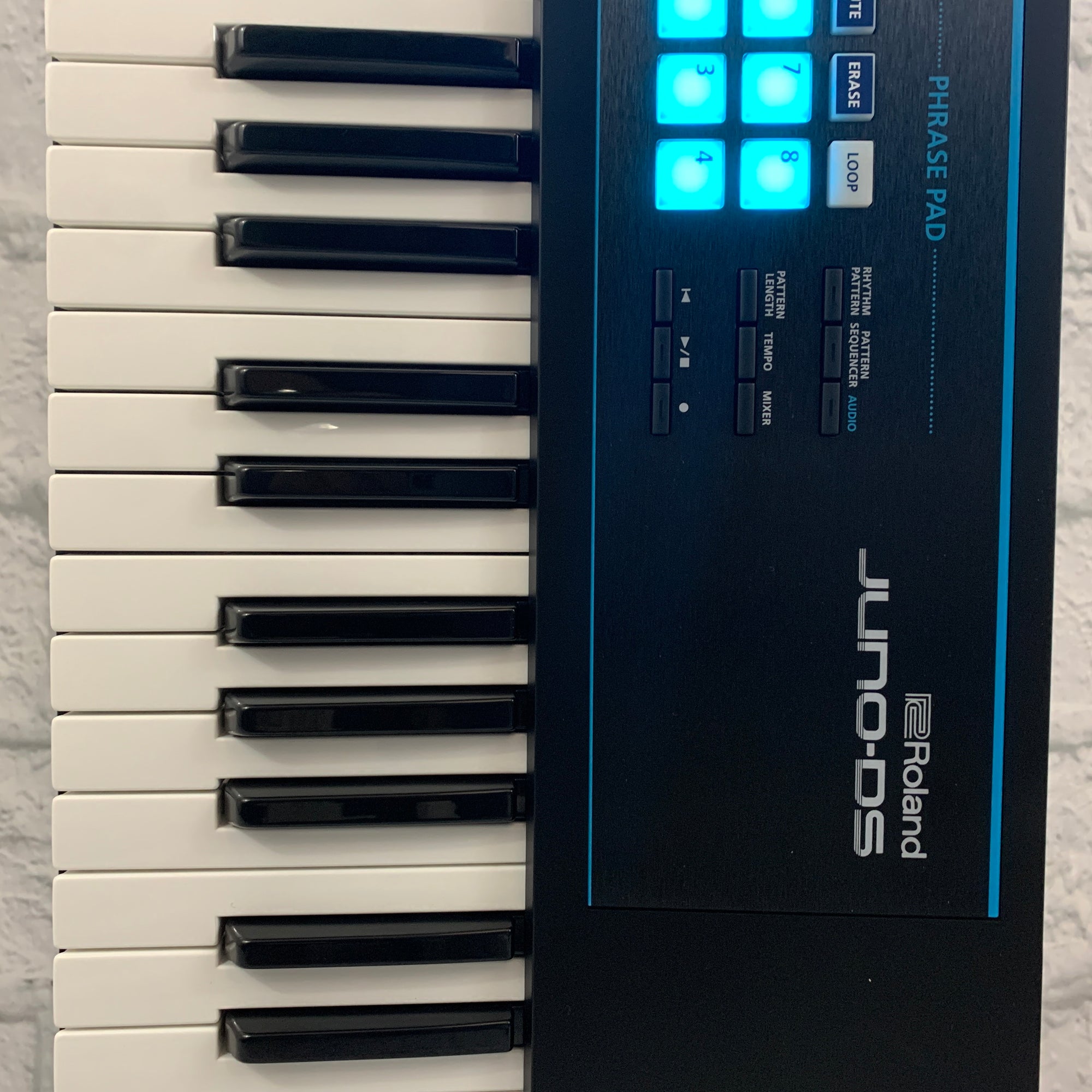 Roland Juno-DS76 76-Key Digital Synthesizer
