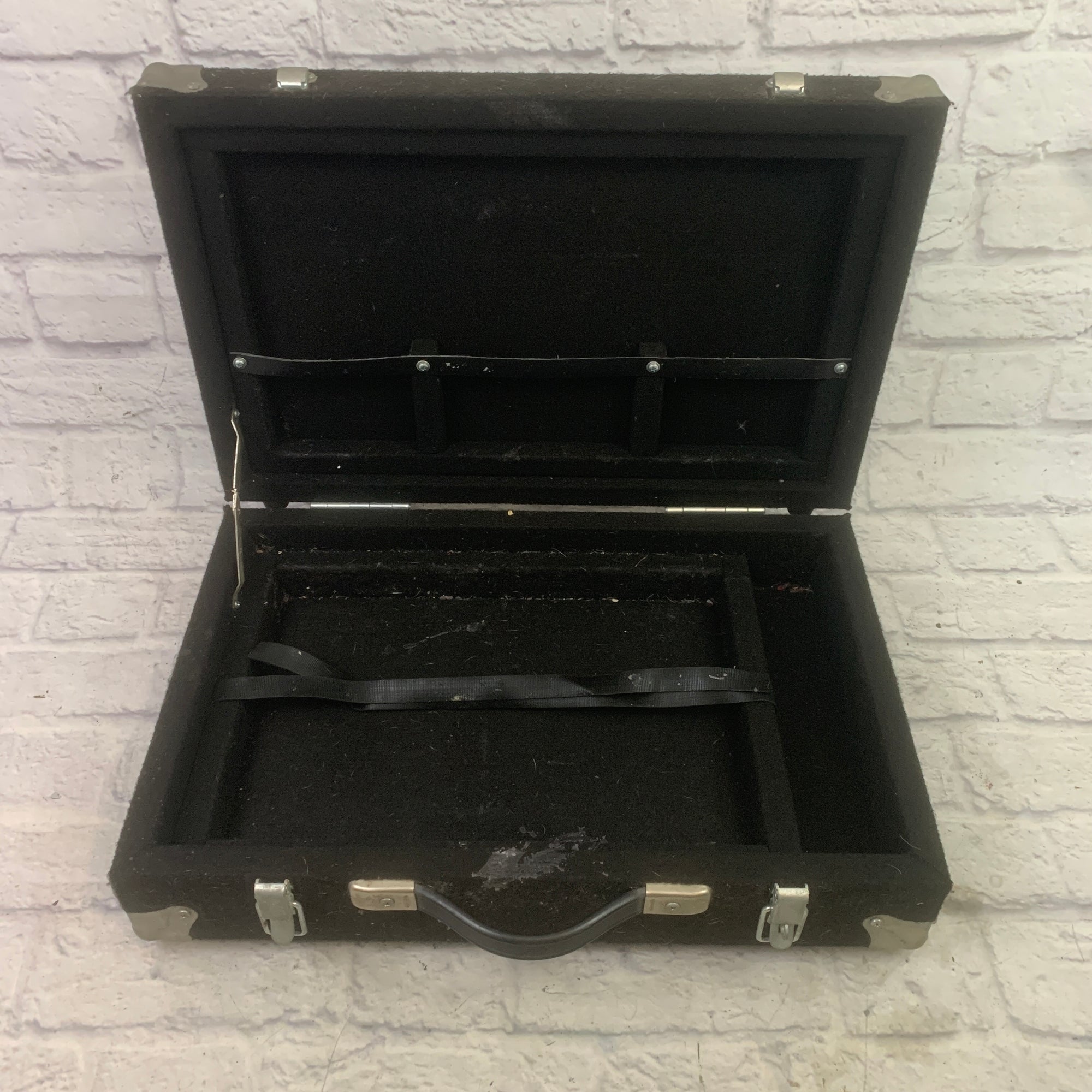 No Name Hard/ Travel Case - 15x23x6