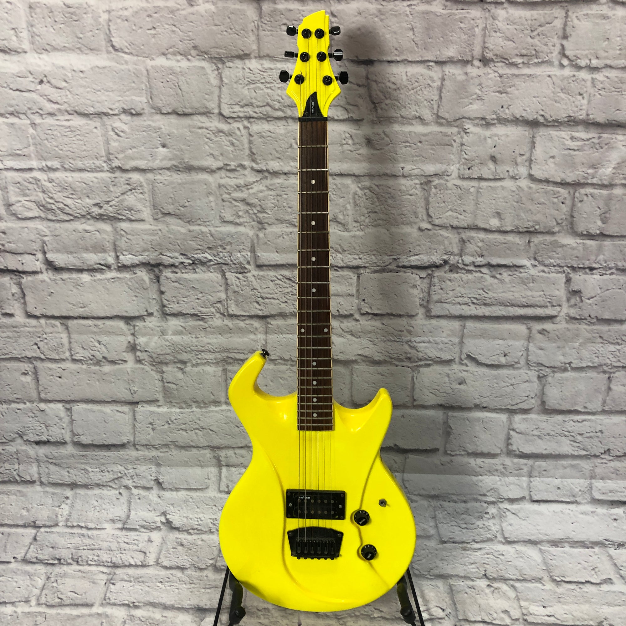 Switch Vibracell Wild 1 Yellow Electric Guitar