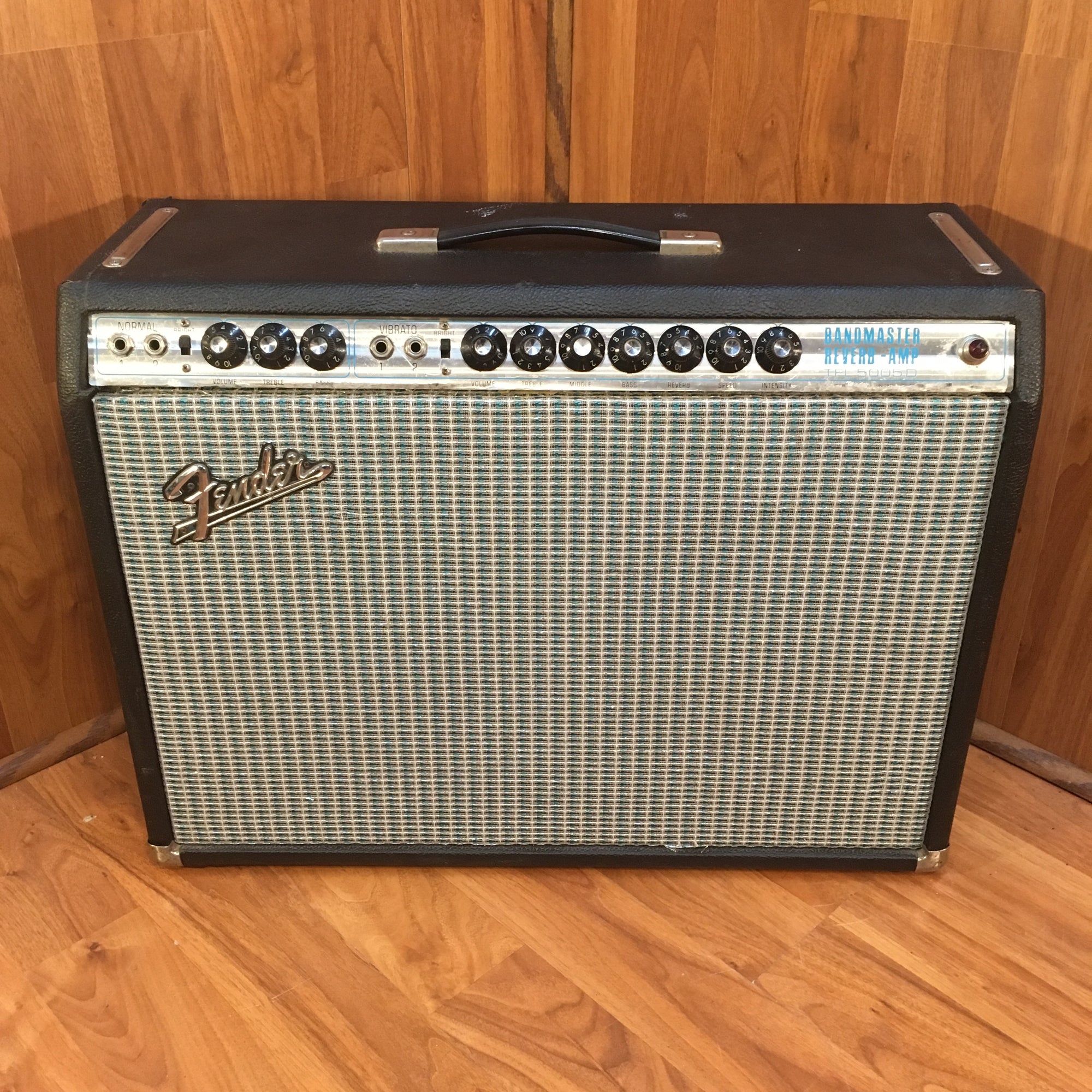 Vintage 1970's Fender Reverb Bandmaster Amp