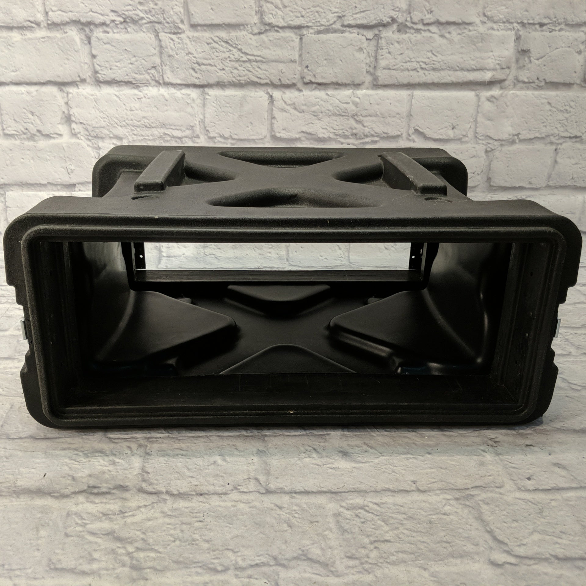 SKB 4 Space Molded Rack Case w Covers and Screws