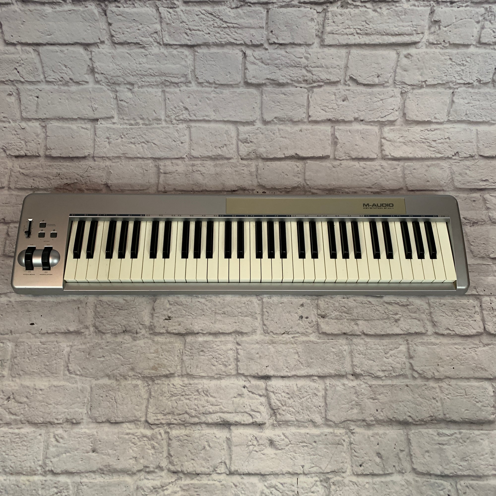 DTM・DAW M-AUDIO Keystation 61 Amazon.com: M-Audio Keystation 61 MK3 - Synth Action 61 Key