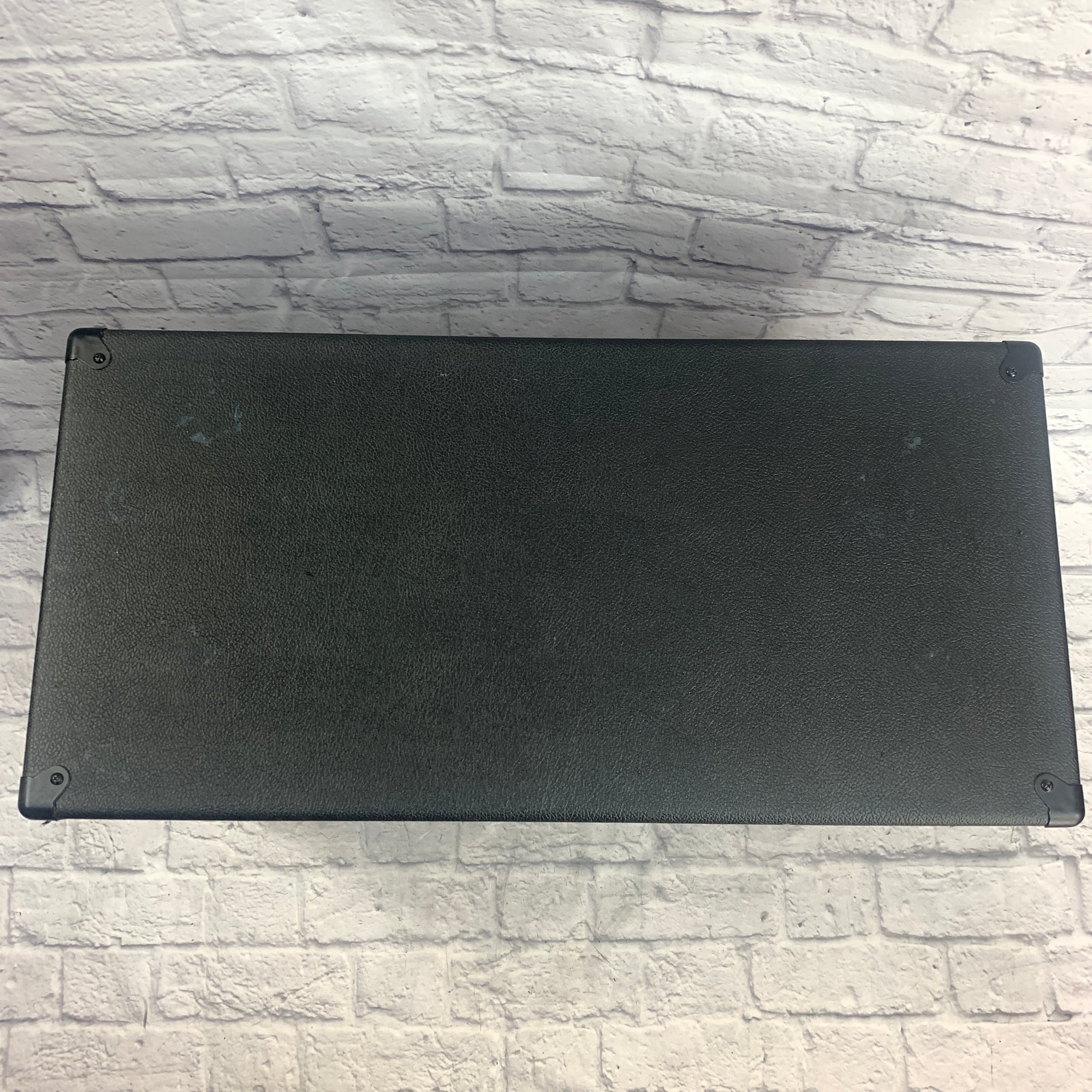 Avatar 212 Electric Guitar Cabinet v30s 120w