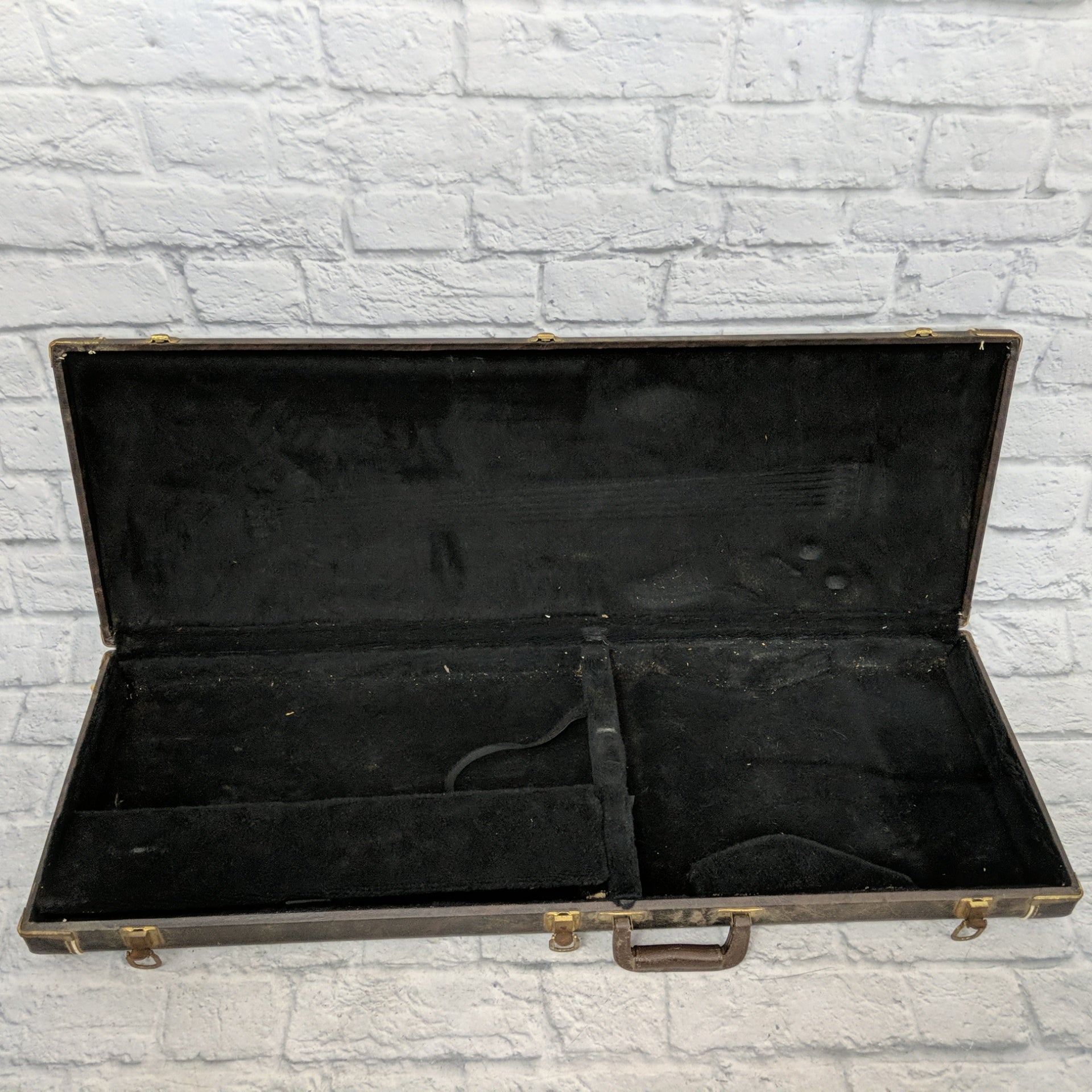 Vintage 1980s Guild Electric Guitar Hard Shell Case