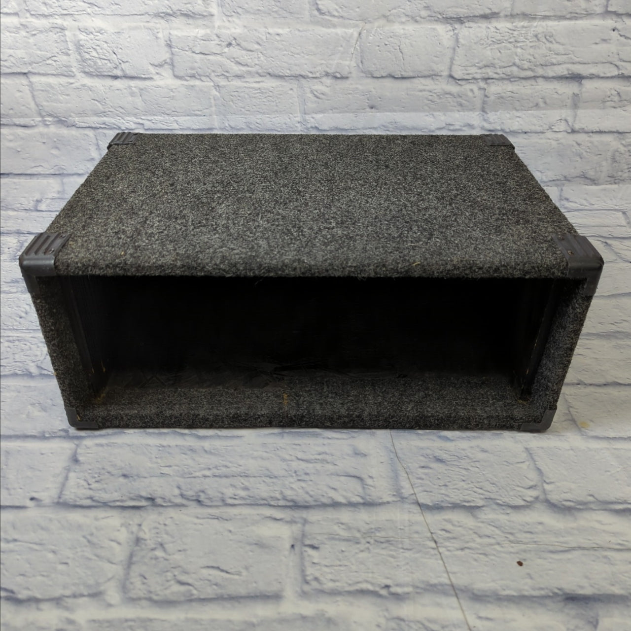 Tube Works 4U Carpeted Wooden Rack Case