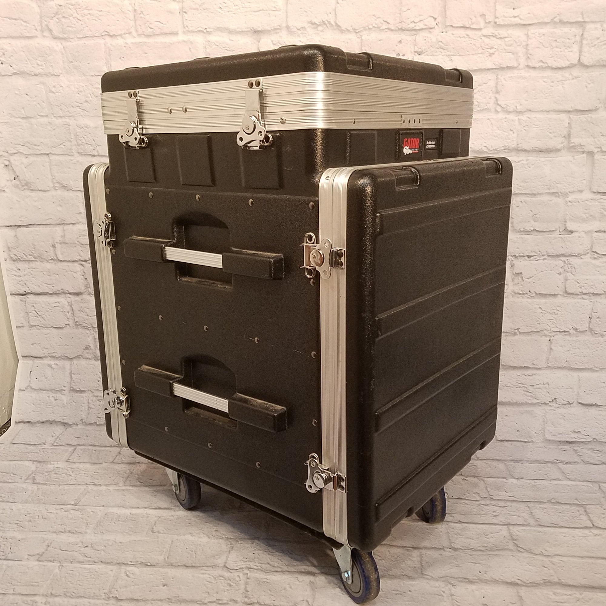 Gator ATA Molded PE Pop-Up Console Rack 10U Top 12U Bottom w/Power and Casters