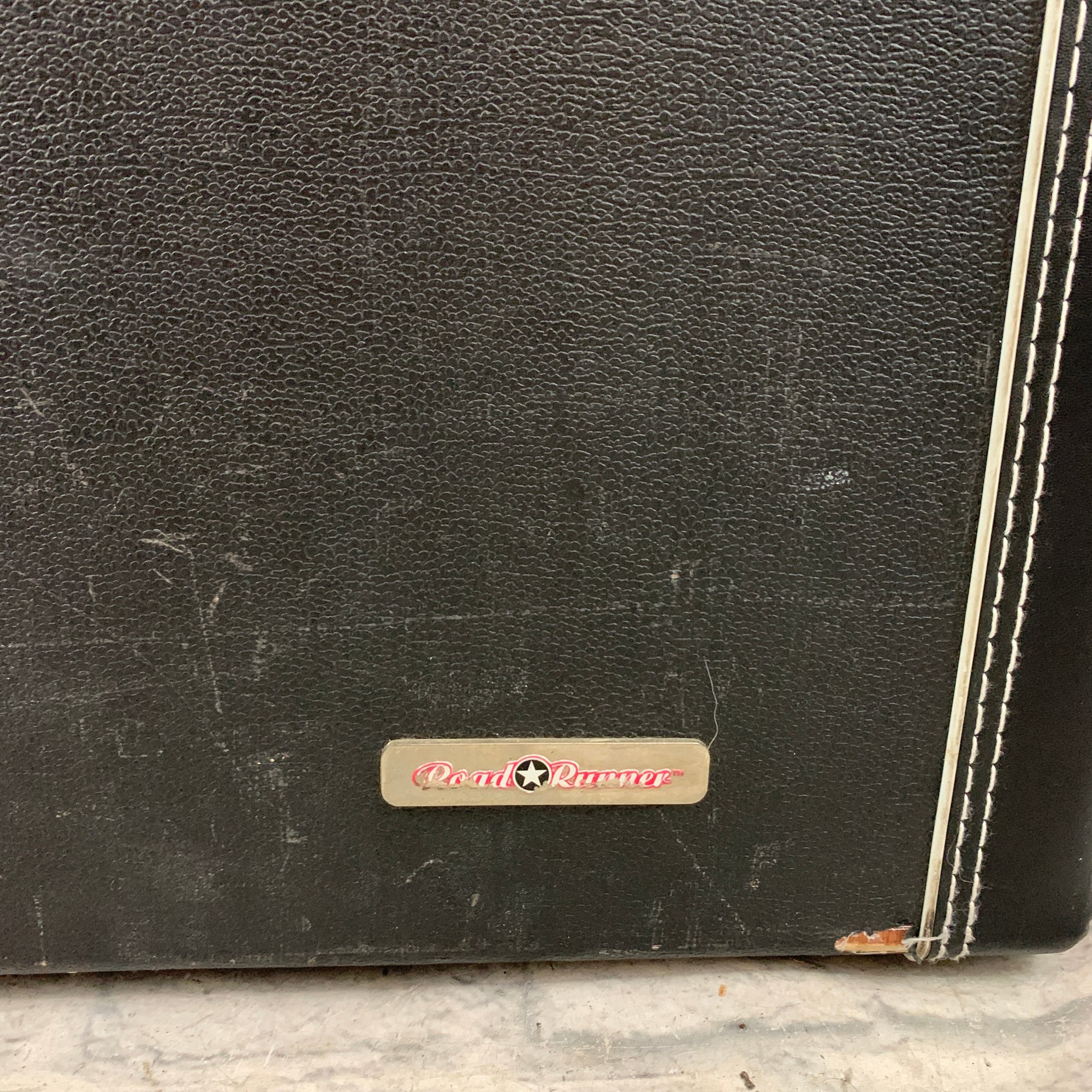 Road Runner 3 Guitar Stand, Black Tolex Case