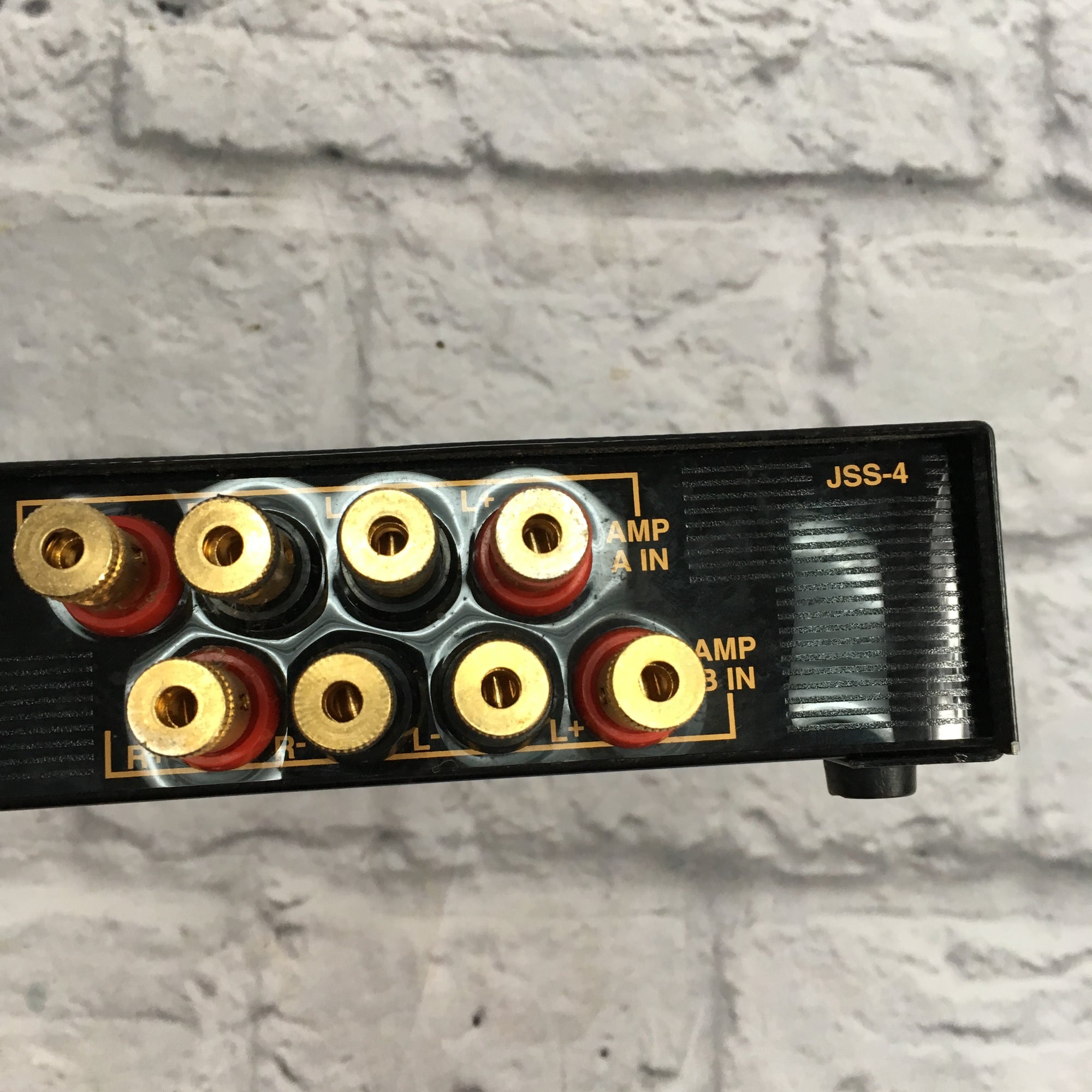 Jamo JSS4 Speaker Selector - Evolution Music
