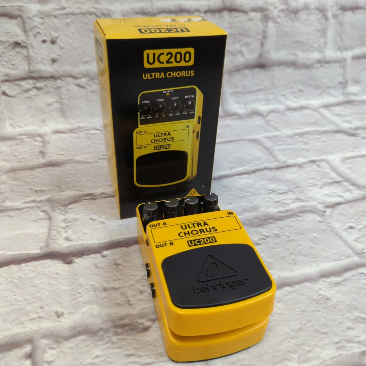 behringer chorus pedal review Behringer UC200 Ultra Chorus Pedal