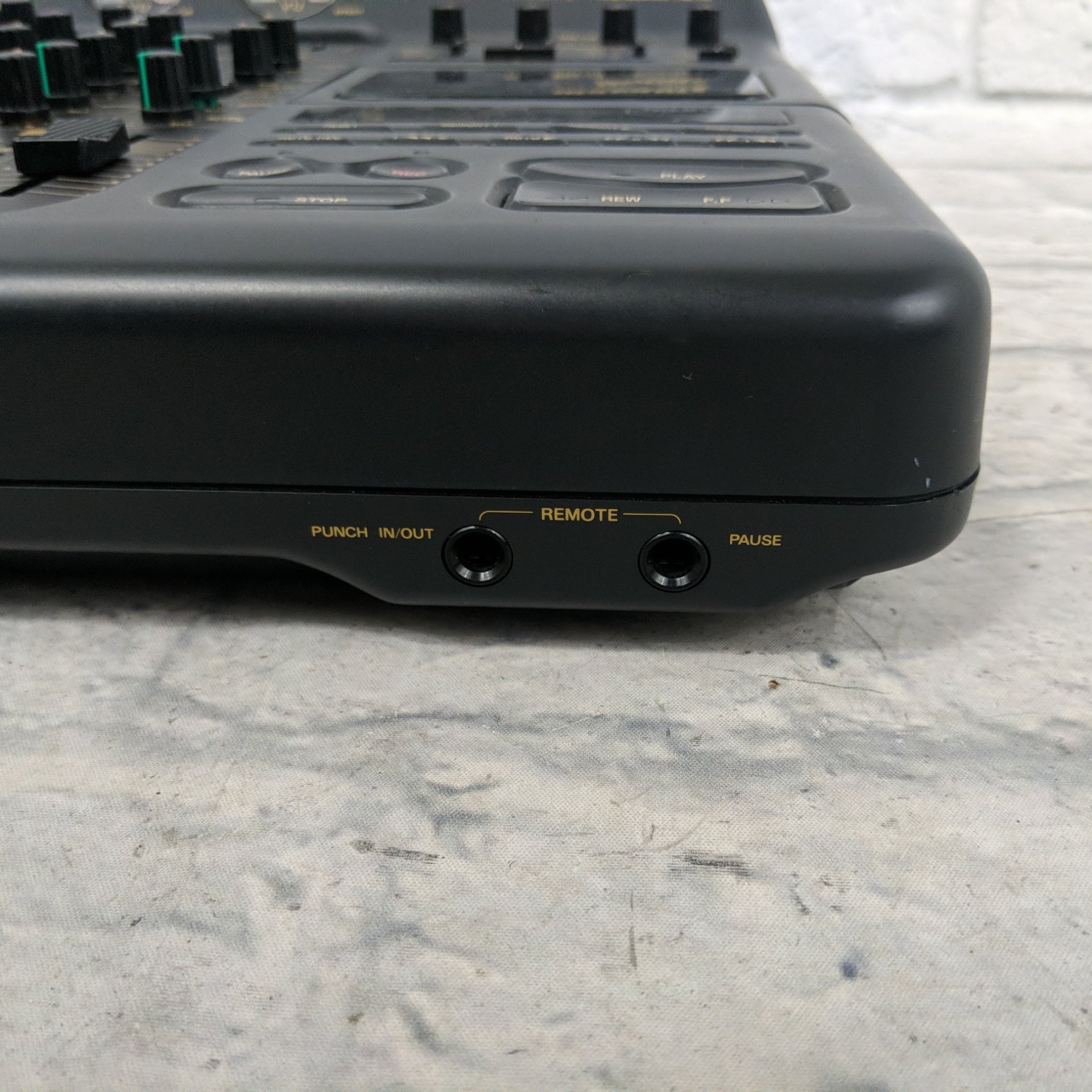 Marantz PMD 740 - 4 Track Professional Cassette Recorder / 6 Channel Mixer