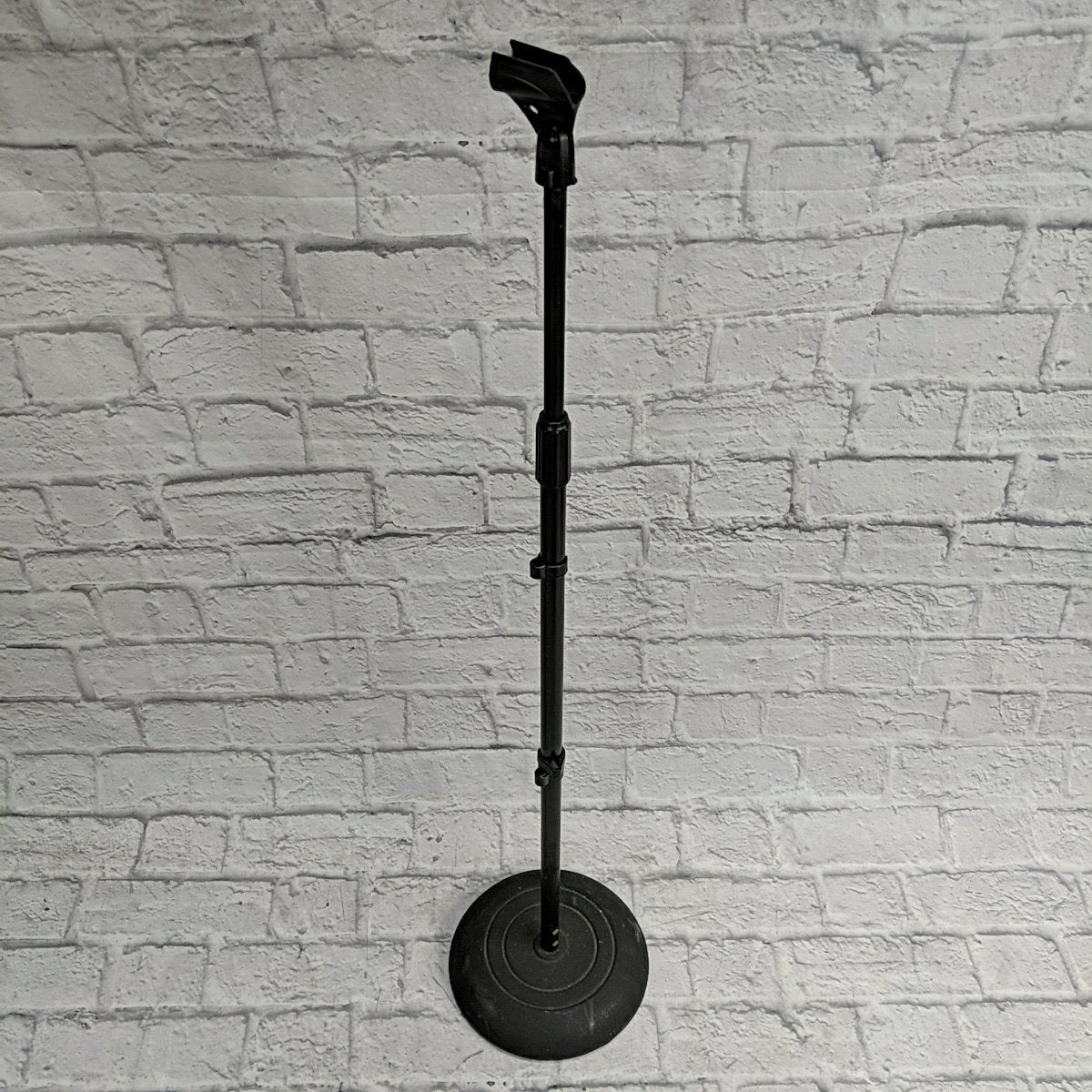 Unknown Straight Microphone Stand