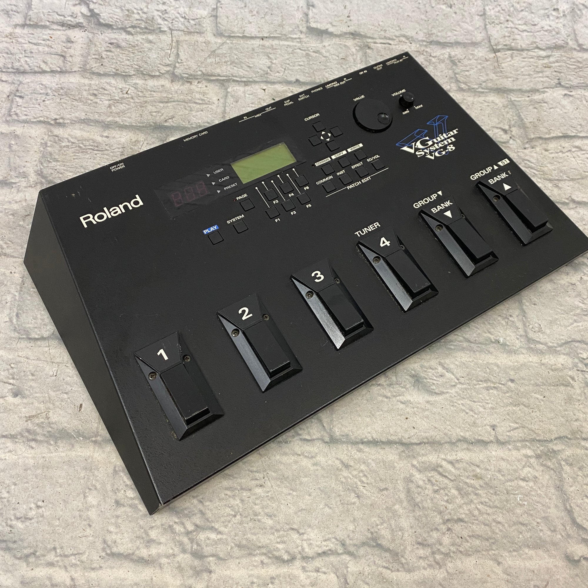 roland multi effects pedal Roland VG-8 V Guitar System Synth and Multi Effects Pedal