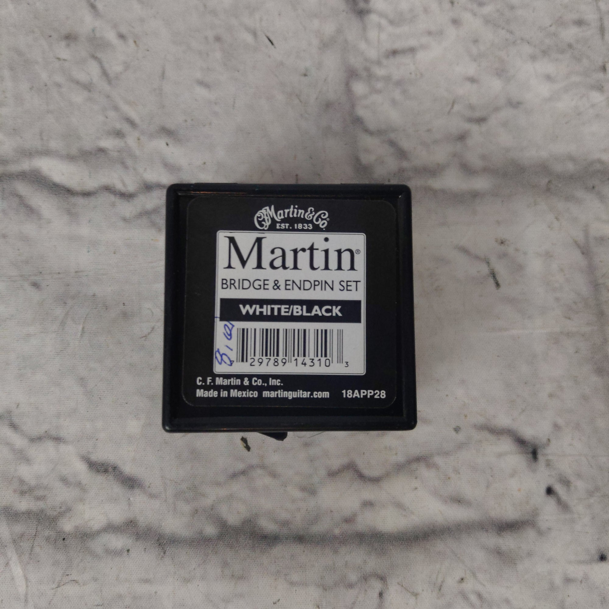 Martin 18APP28 Acoustic Bridge / End Pin Set White with Black Dot Inlay