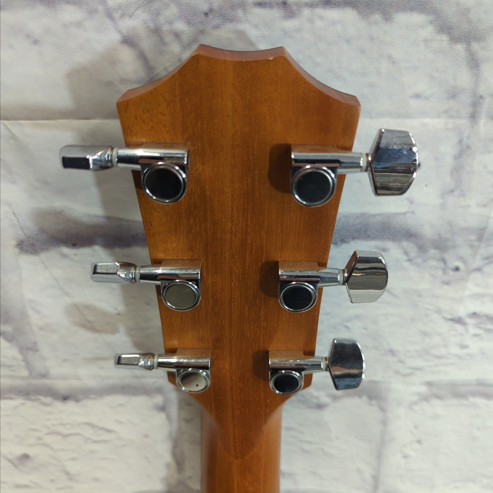 Taylor 114ce Walnut with ES2 Electronics 2018 Acoustic Guitar w/ Bag