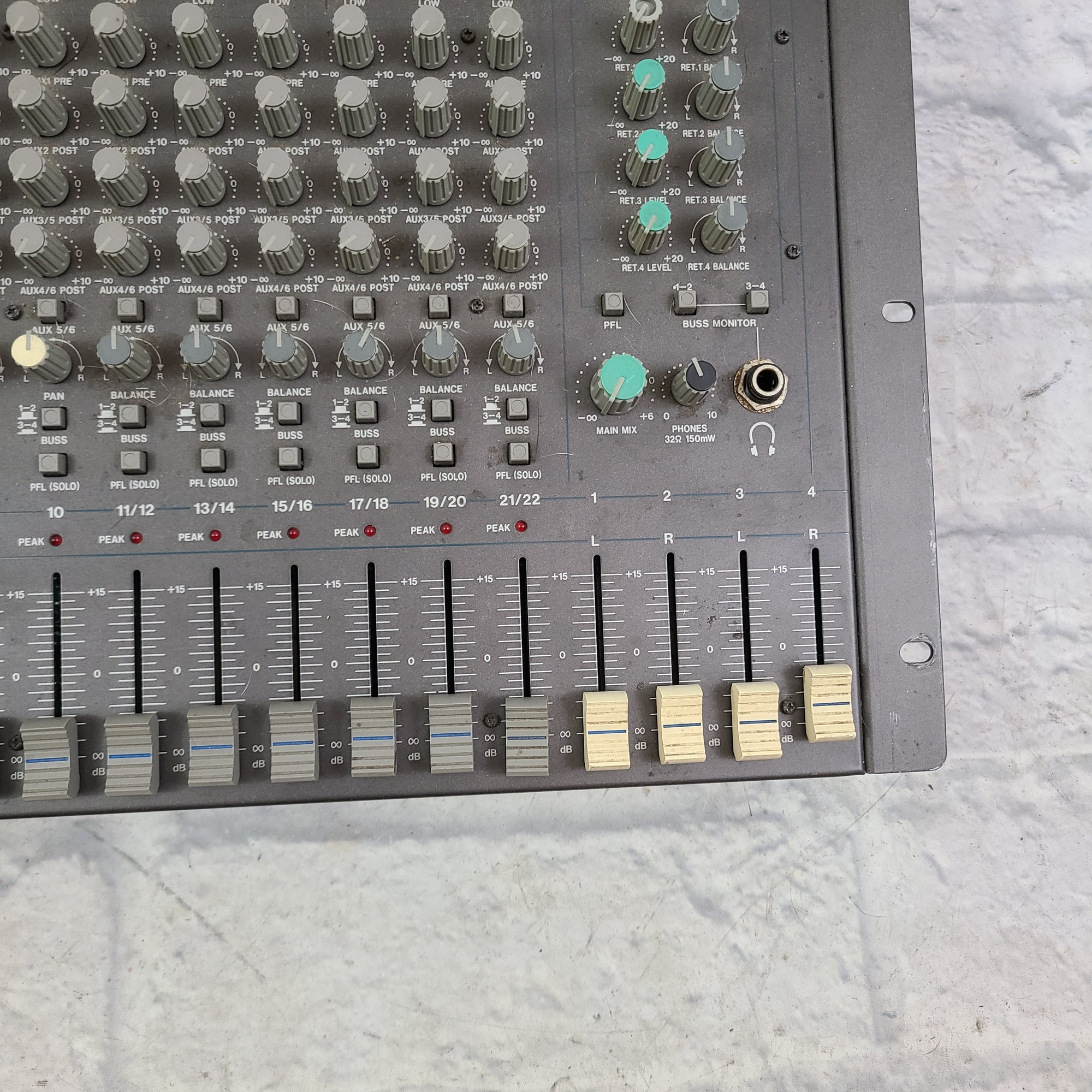Samson MPL 2242 22 Channel Mixer