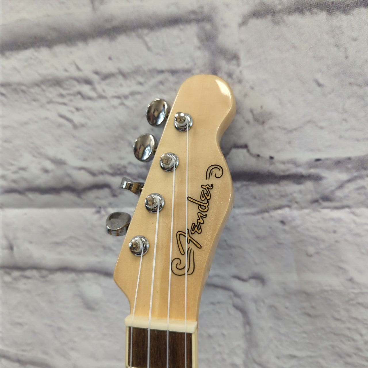 Fender Fullerton Tele Ukulele Butterscotch