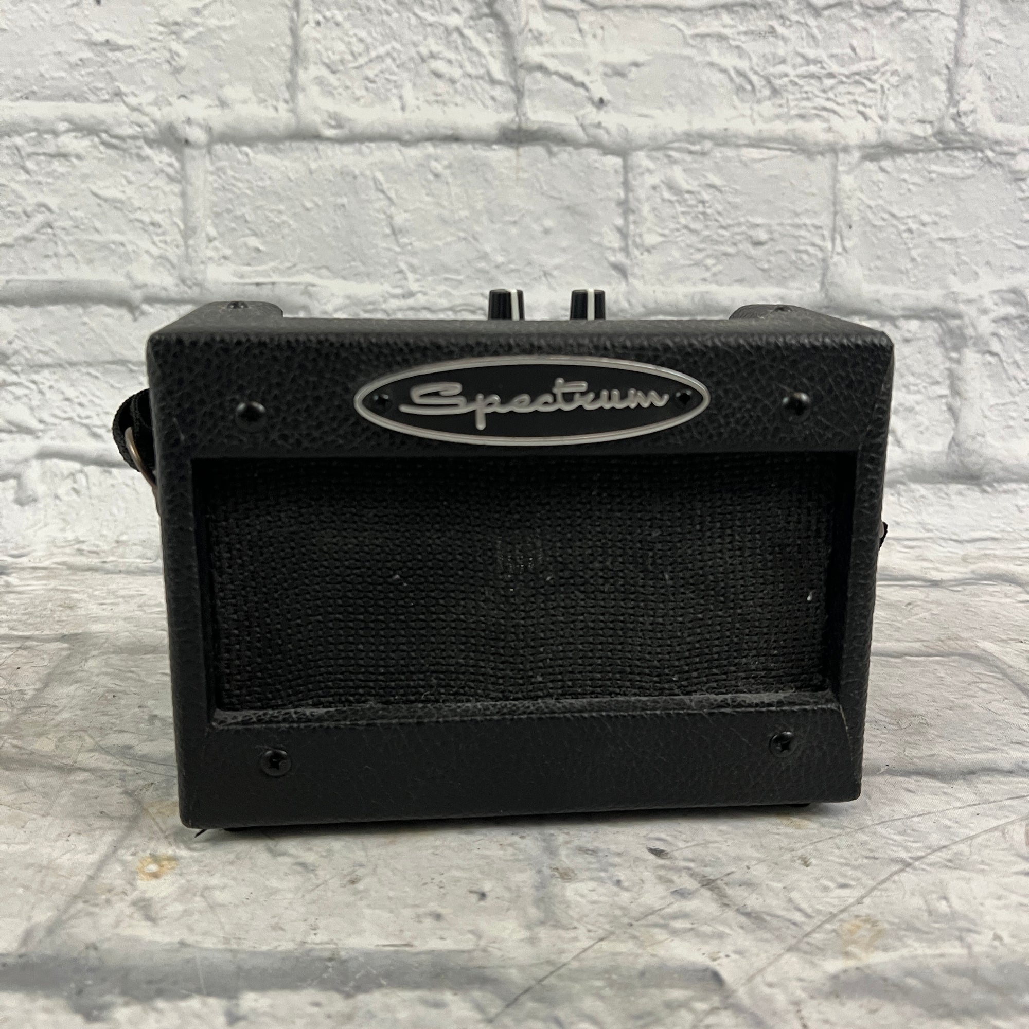 Spectrum AIL-DC9 9V Battery Powered Guitar Amp