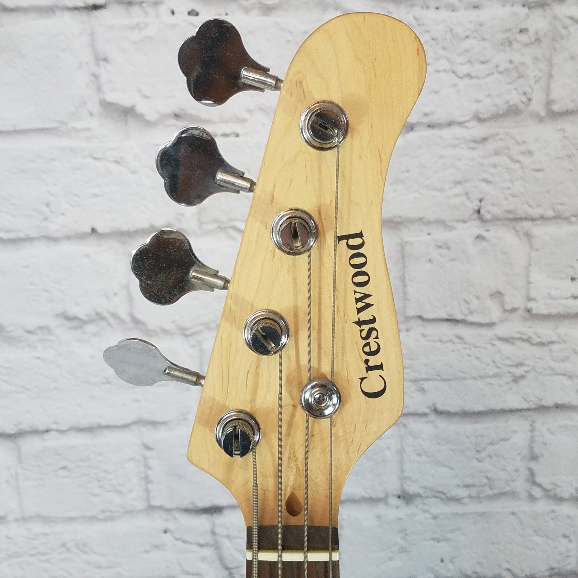 Crestwood 4 String P Bass Red