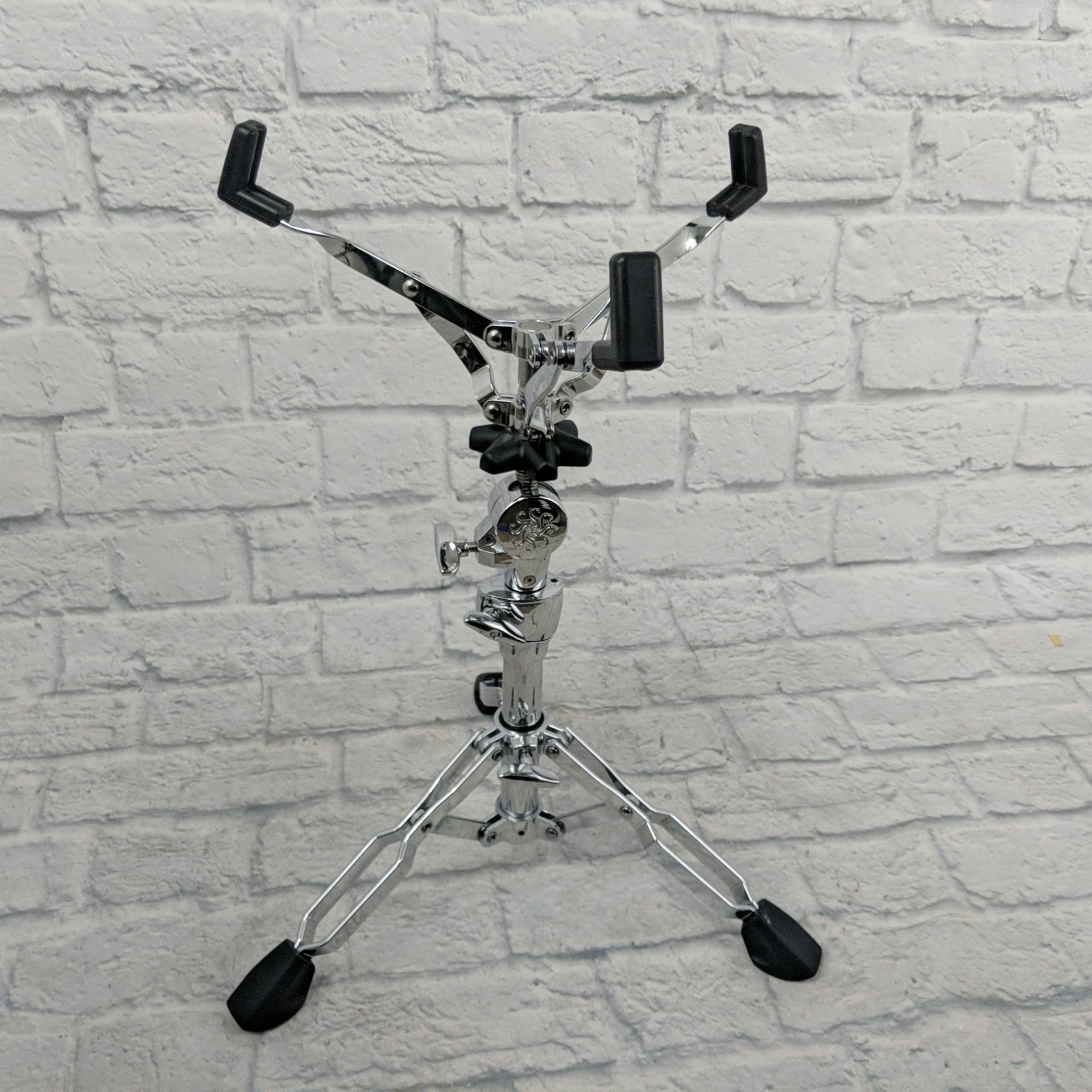 Sakae SS200D Double Braced Snare Stand