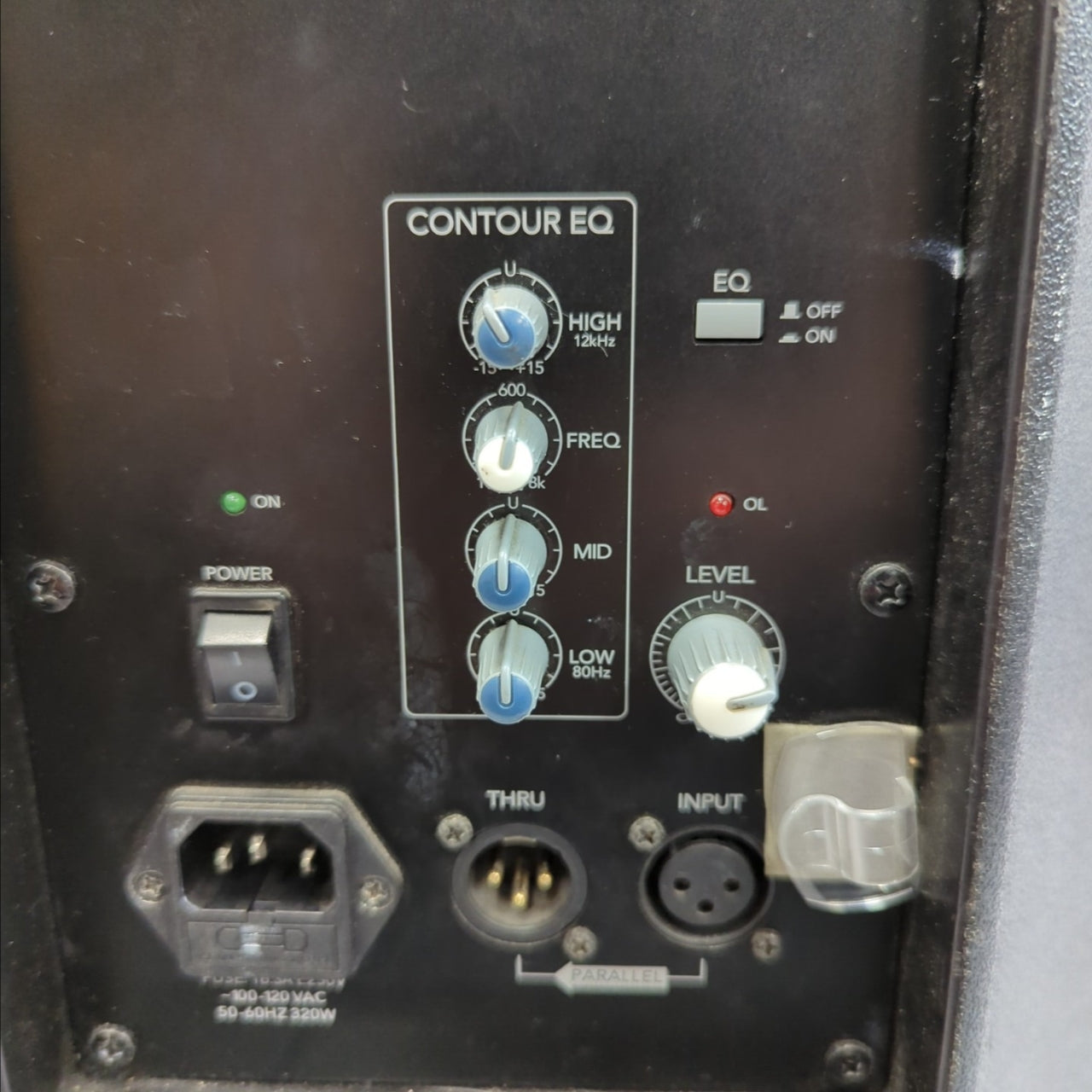 Mackie TH-15A Thump Powered Speaker