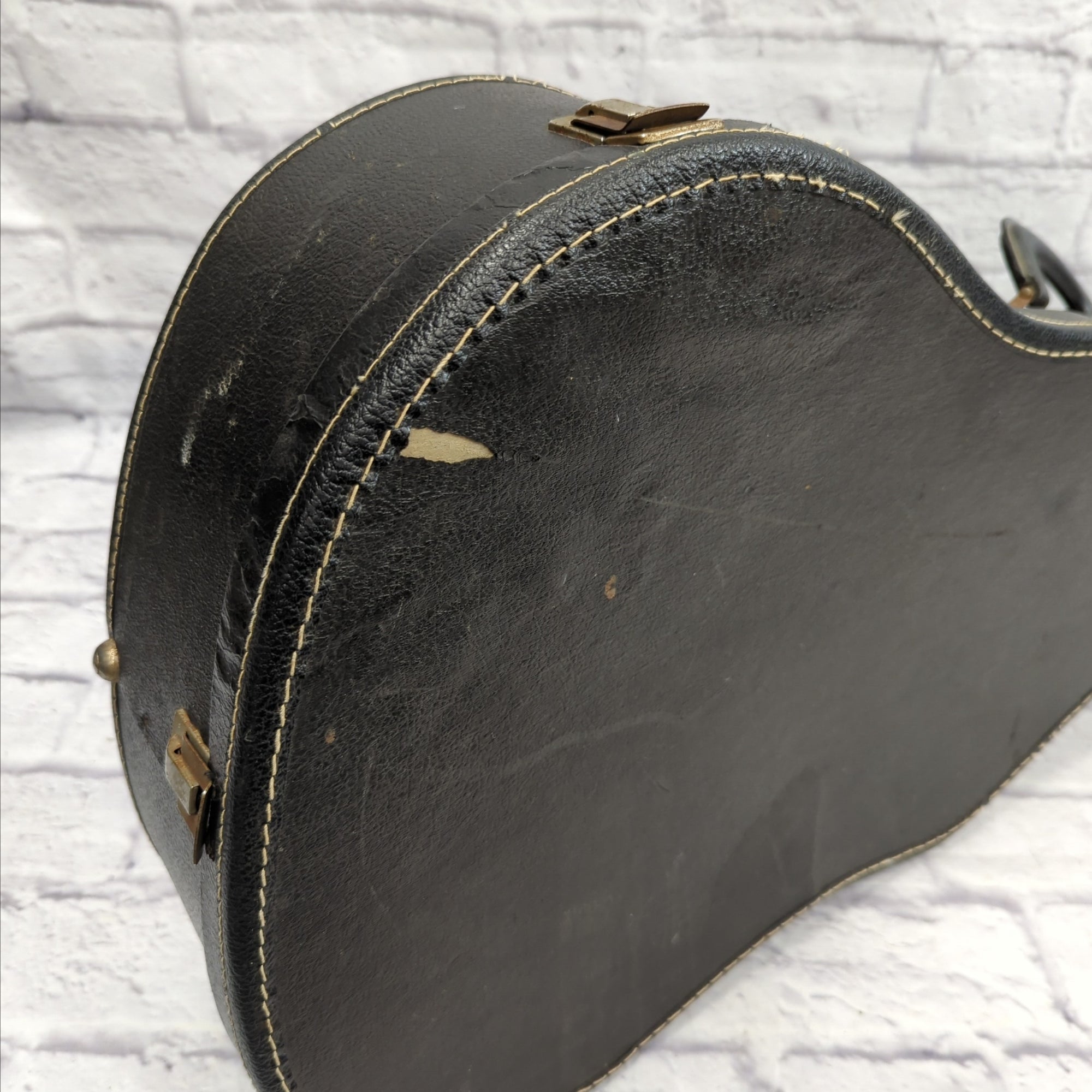 Unknown Acoustic Chipboard Hard Case with Black Interior 42" x 17"