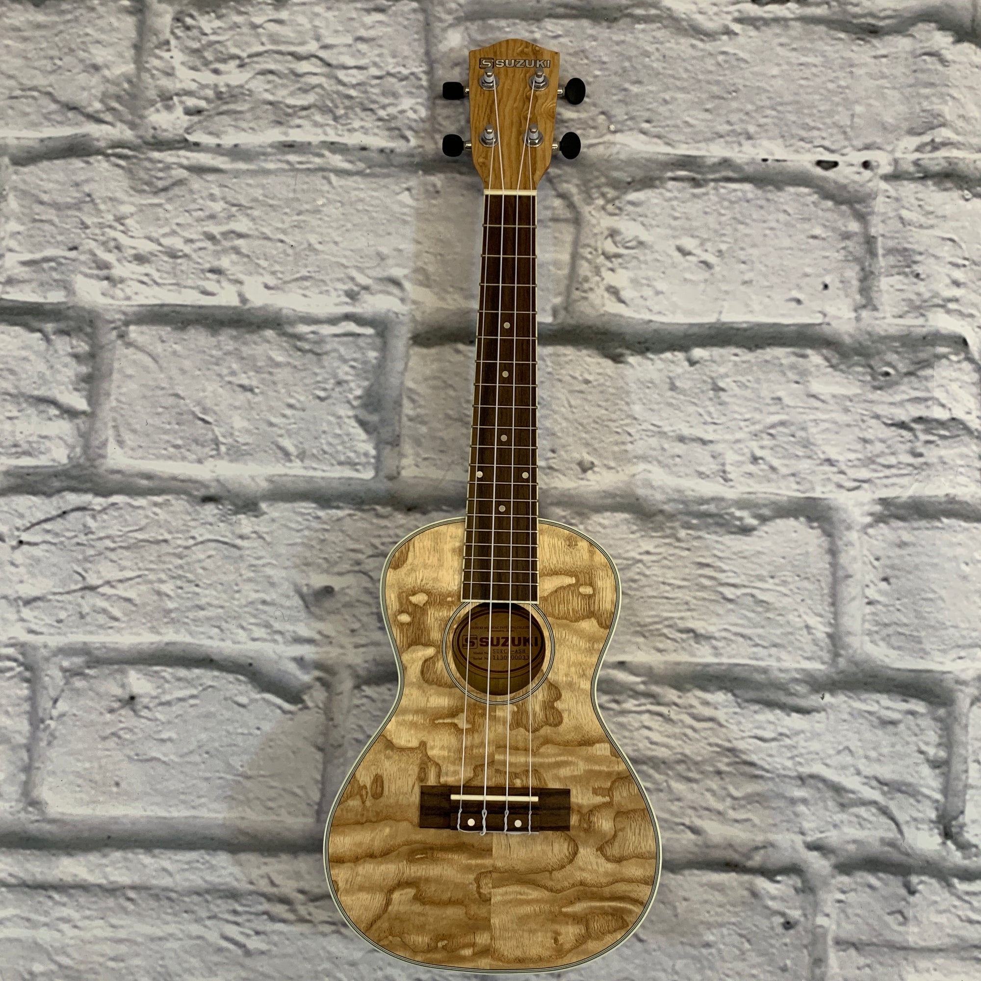 Suzuki SUKCB-ASH Concert Ukulele - New Old Stock