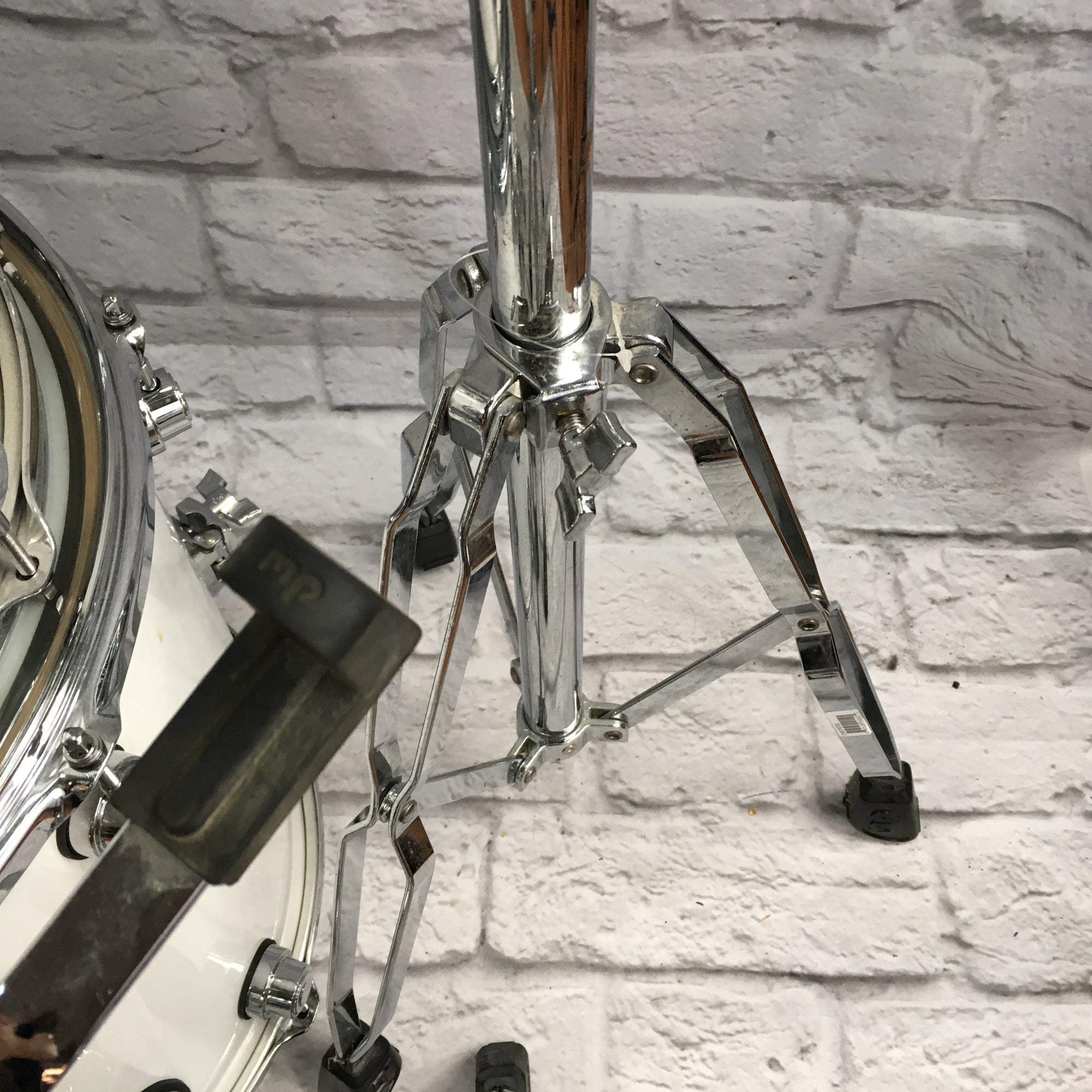 ** DW Performance Series 5 Piece Ice White w/ hardware