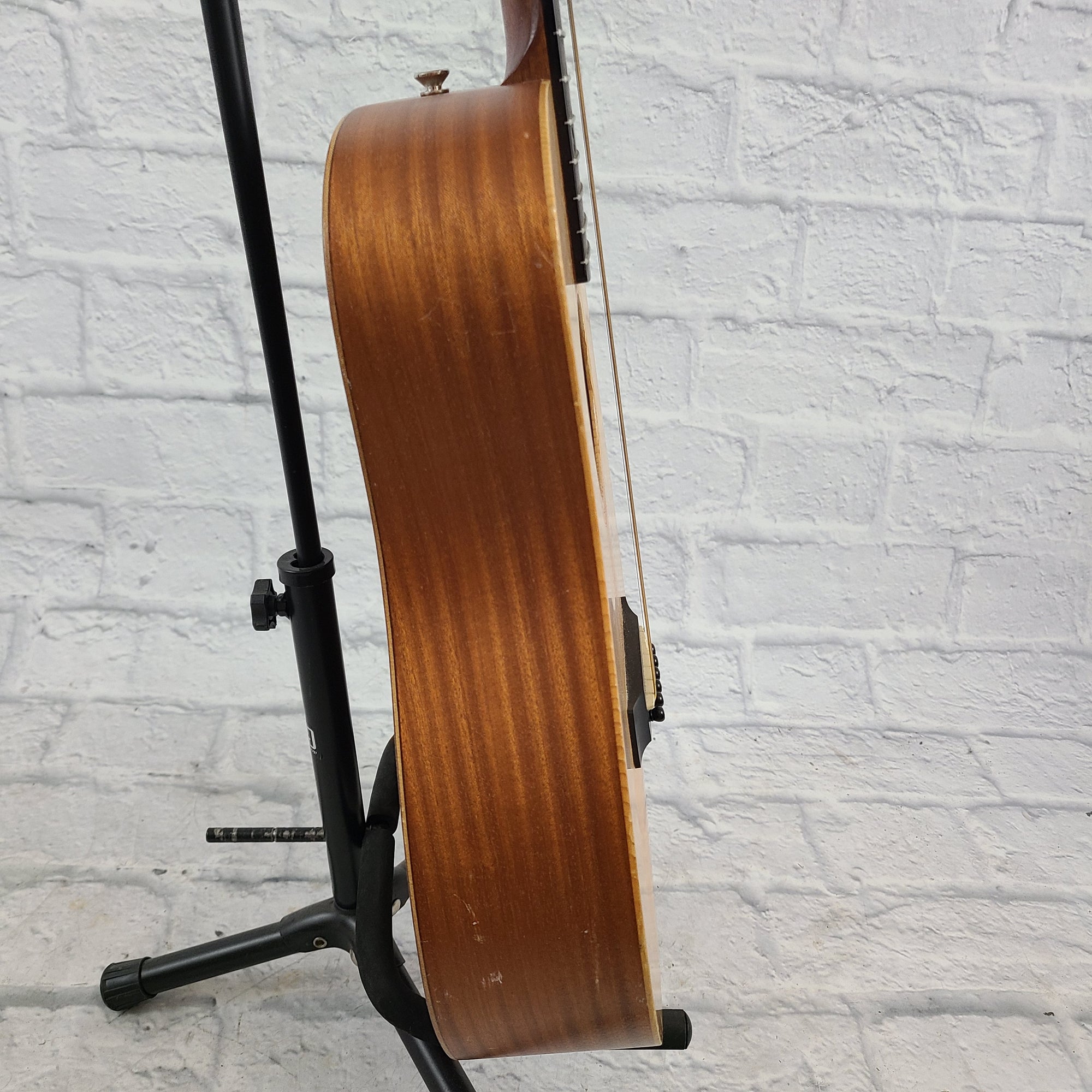 Taylor BT1 Mini/ Travel Acoustic Guitar
