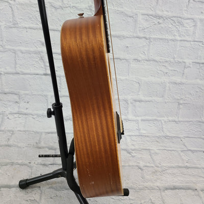 Taylor BT1 Mini/ Travel Acoustic Guitar