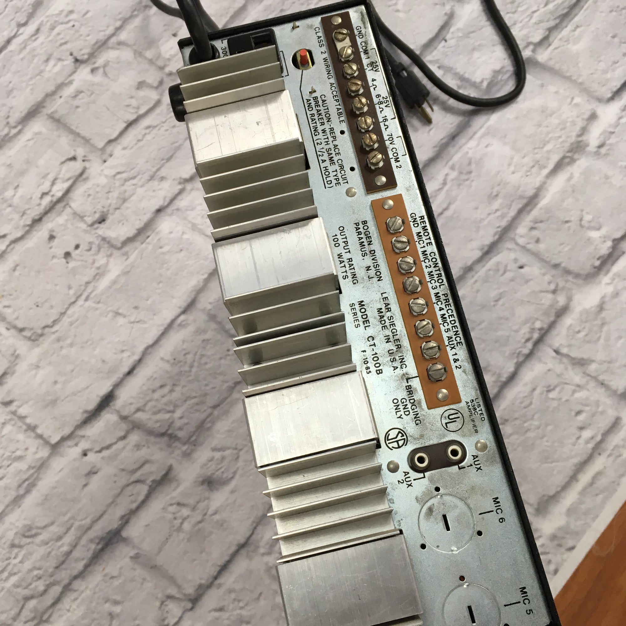 Behringer BX4500H Ultrabass 450w Bass Head Black/Gold no Footswitch