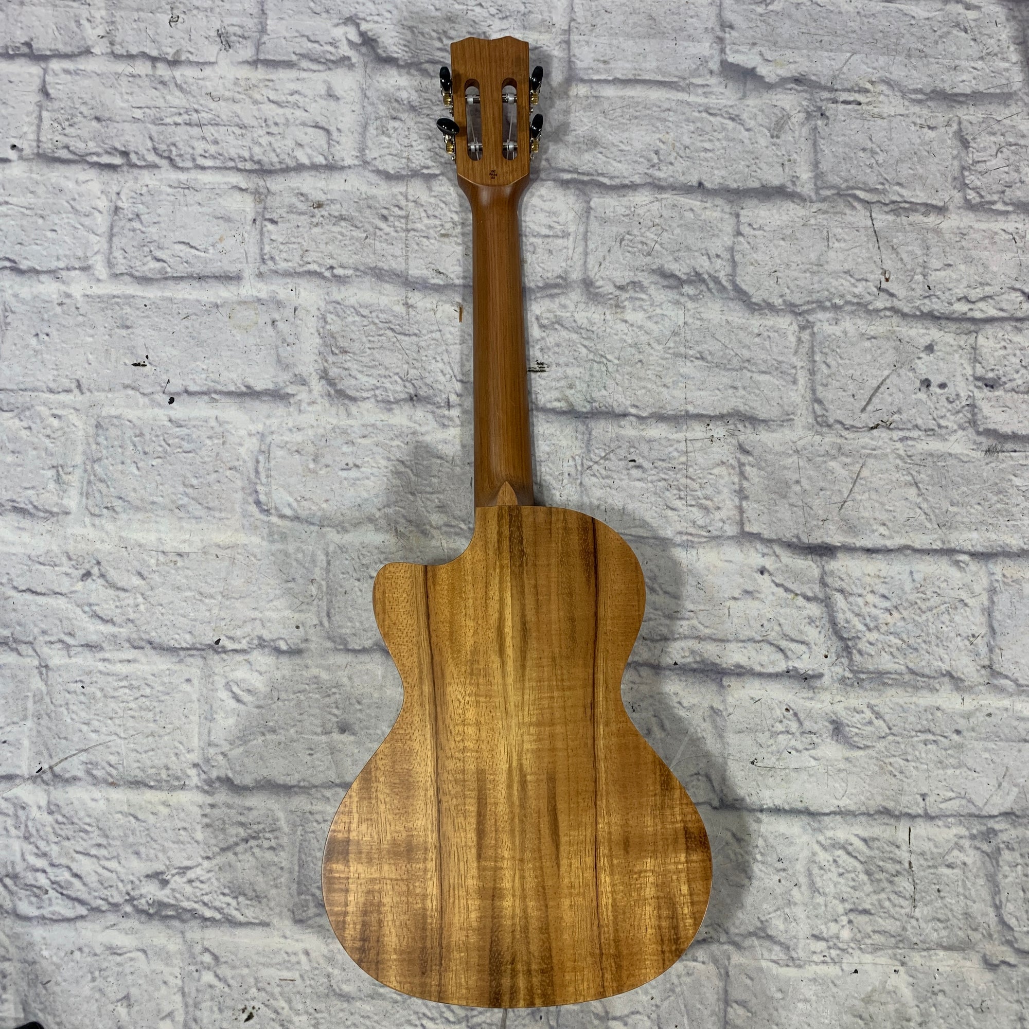Cordoba 28T-CE Tenor Ukulele