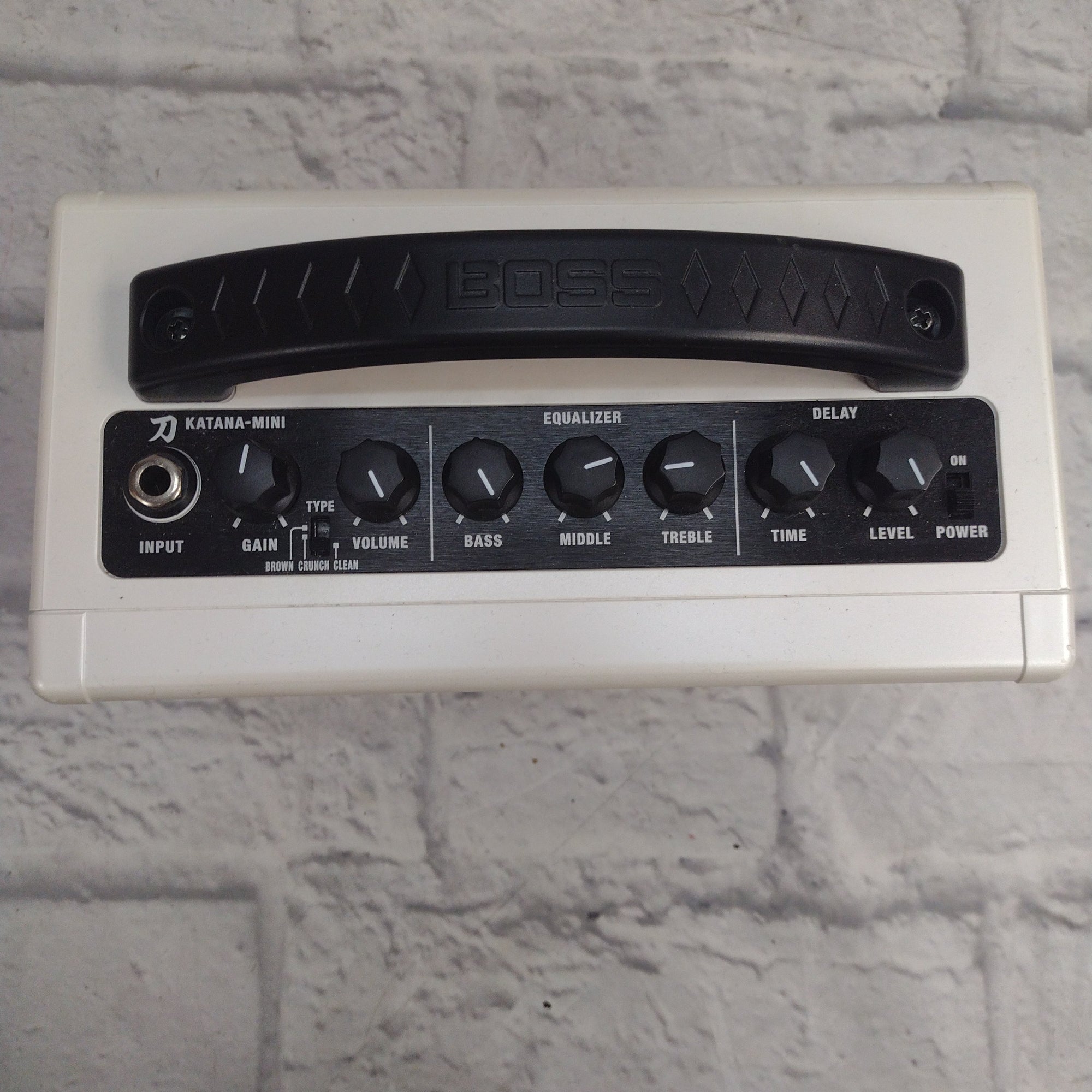 Boss Katana-Mini 7-Watt 1x4 Modeling Amp