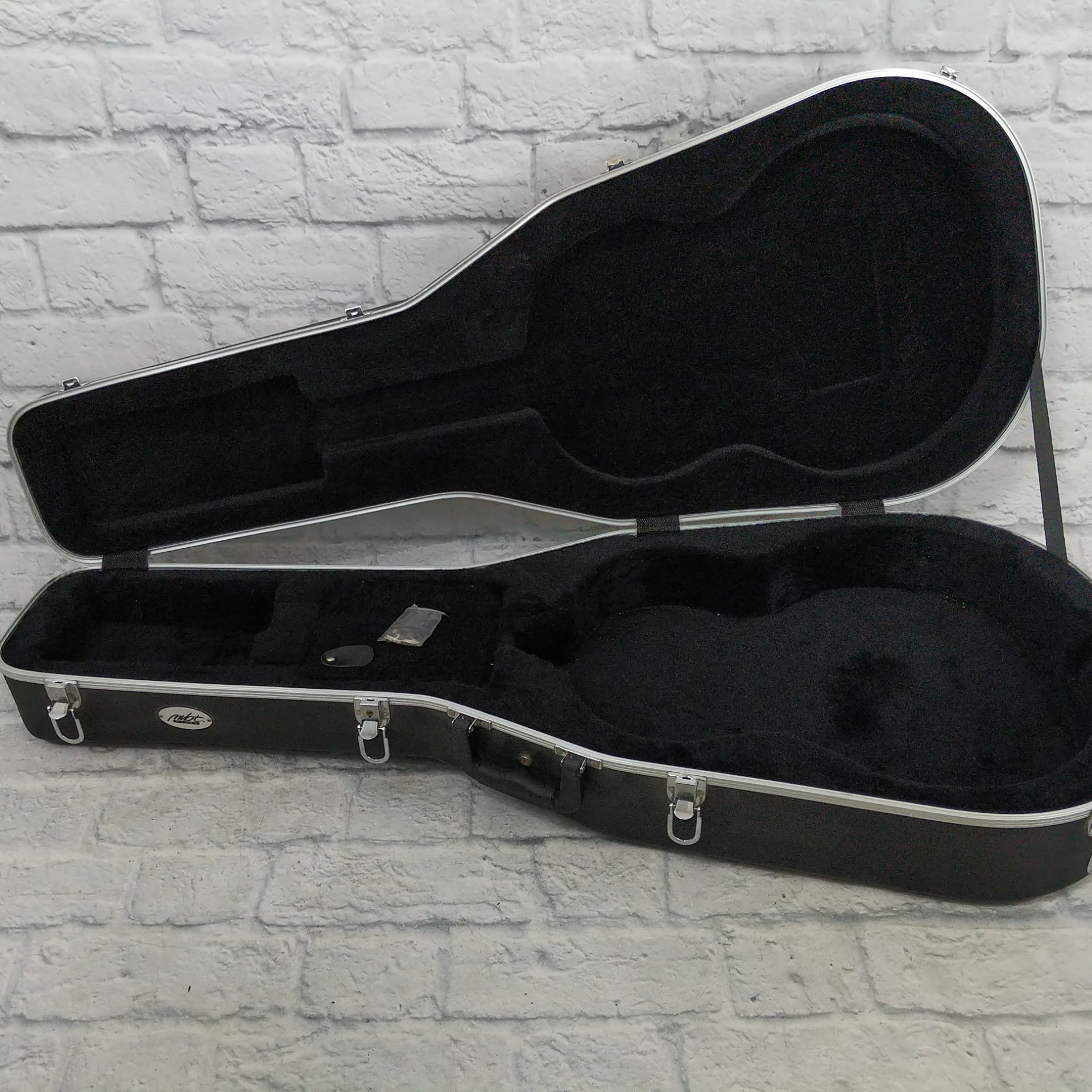 Mbt guitar online case