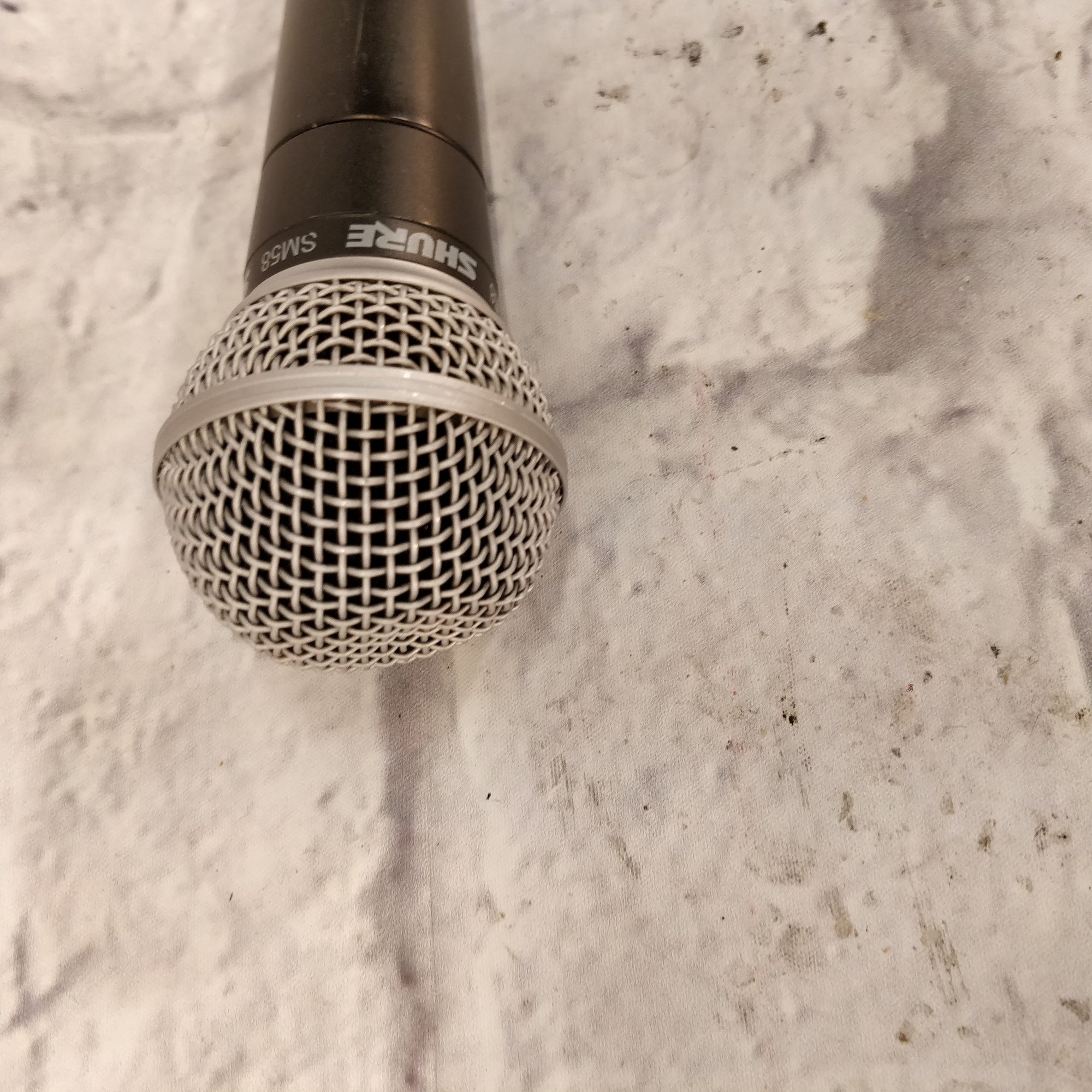 Shure SM58 Dynamic Microphone